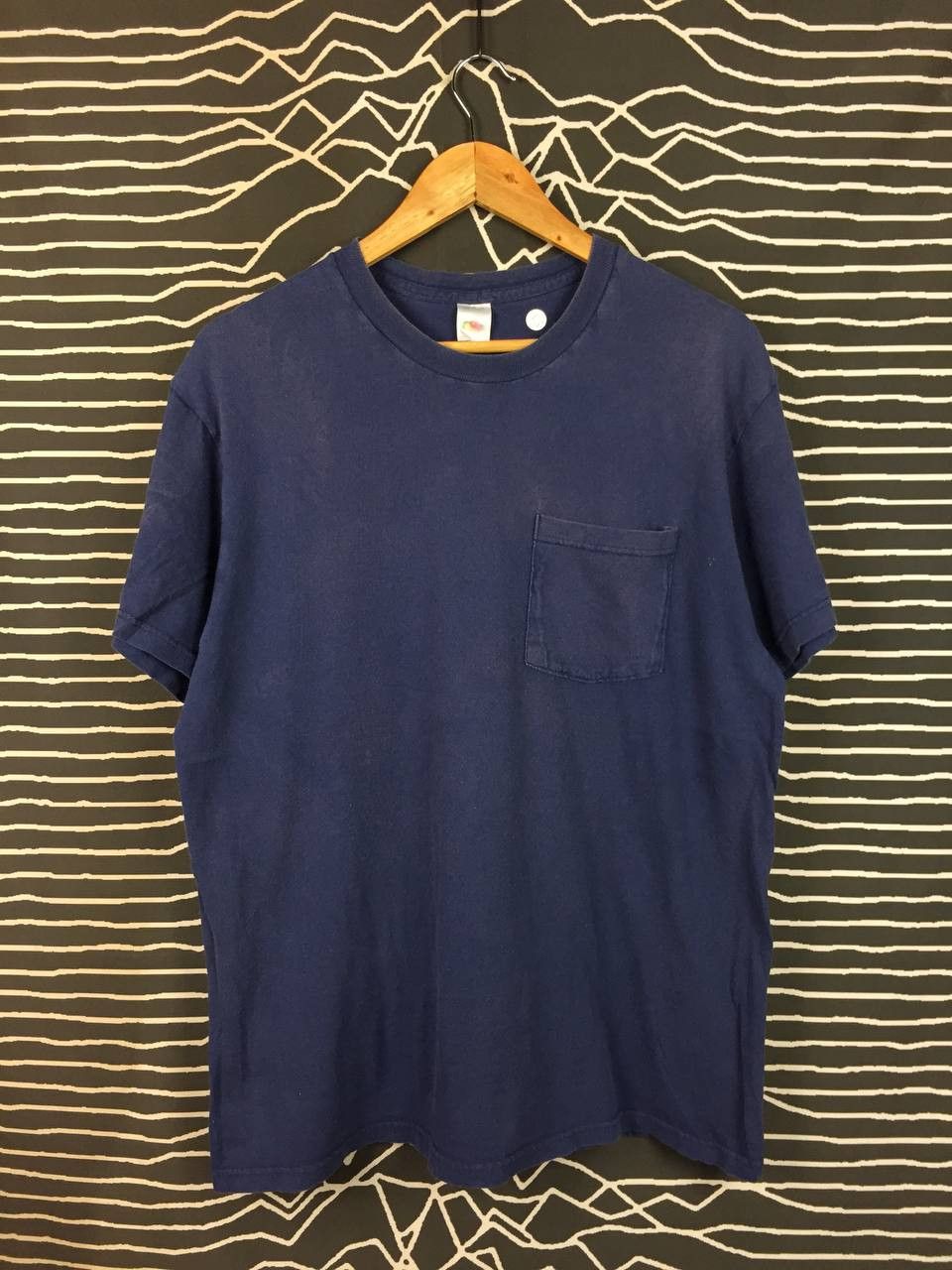 Vintage Vtg Fruit of the Loom Faded Navy Blue Blank Pocket Tee Size US L / EU 52-54 / 3 - 1 Thumbnail