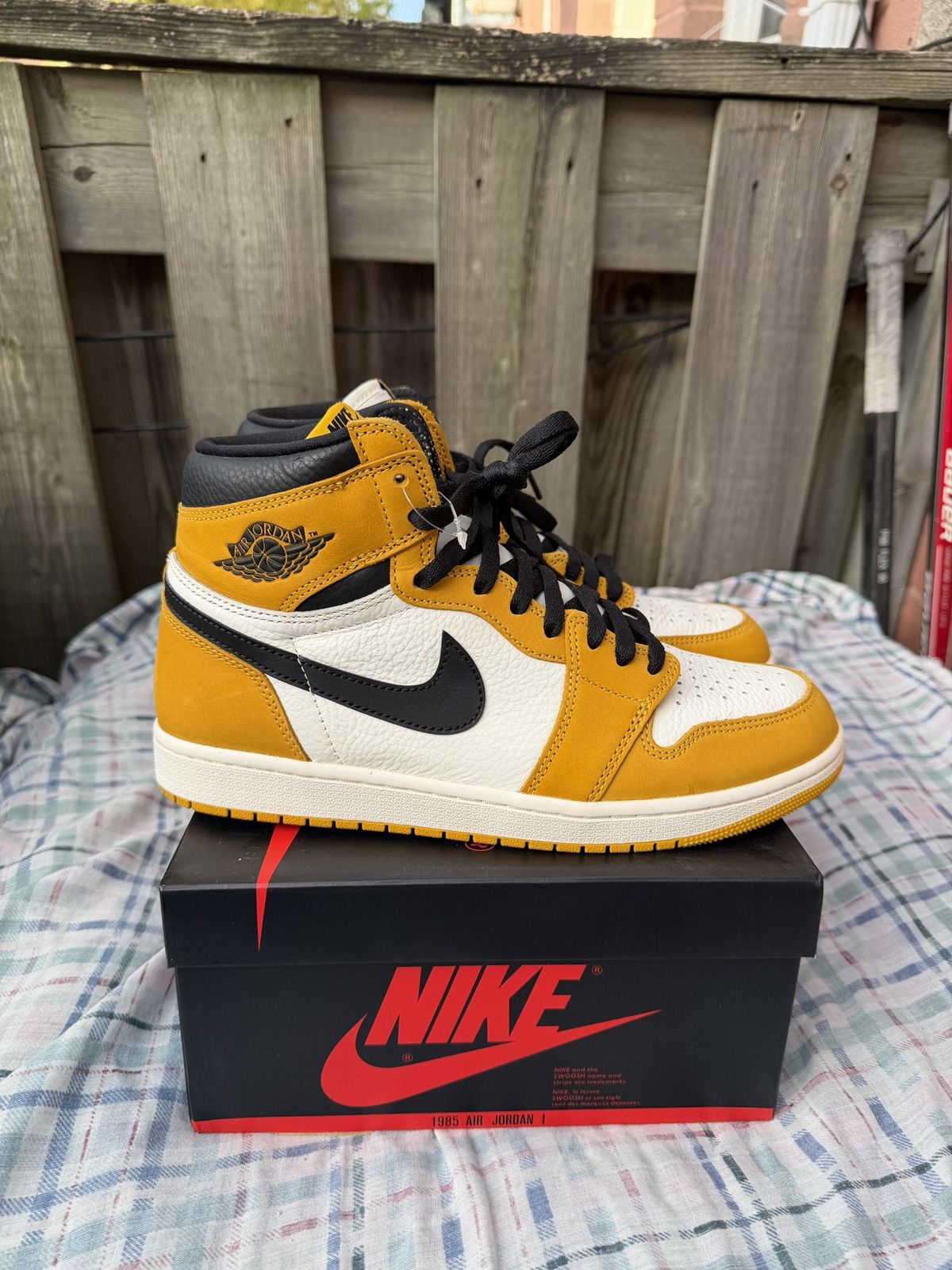 Jordan 1 Retro High Yellow Ochre