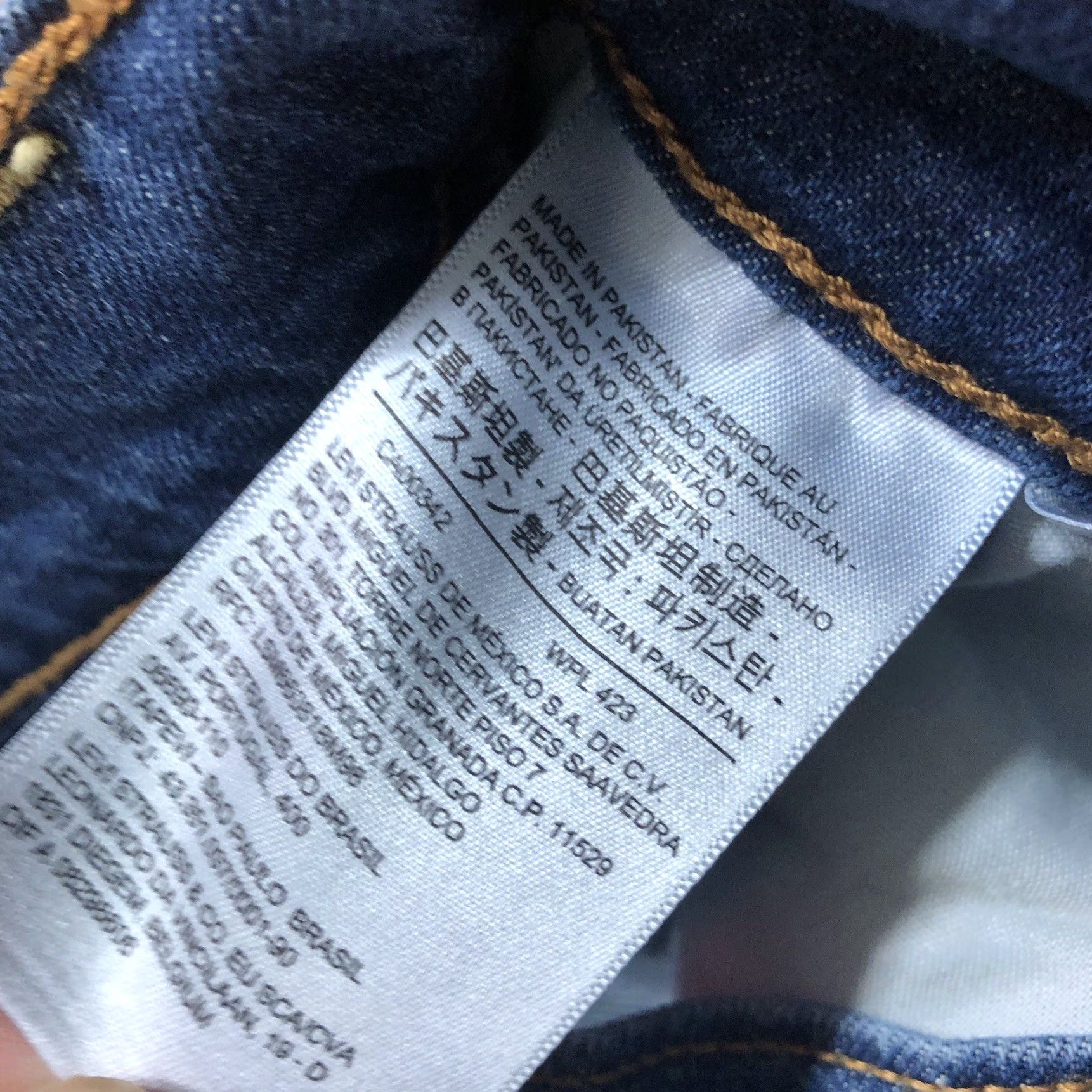 Levi's Levis Jeans Womens 27 X 27 Inseam Wedgie Skinny Medium Wash Button Fly Size 26" / US 2 / IT 38 - 7 Thumbnail