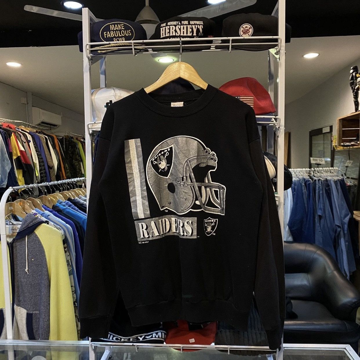 NFL Vintage 90s Oakland Raiders NFL Graphic Crewneck Sweatshirt Size US L / EU 52-54 / 3 - 1 Thumbnail