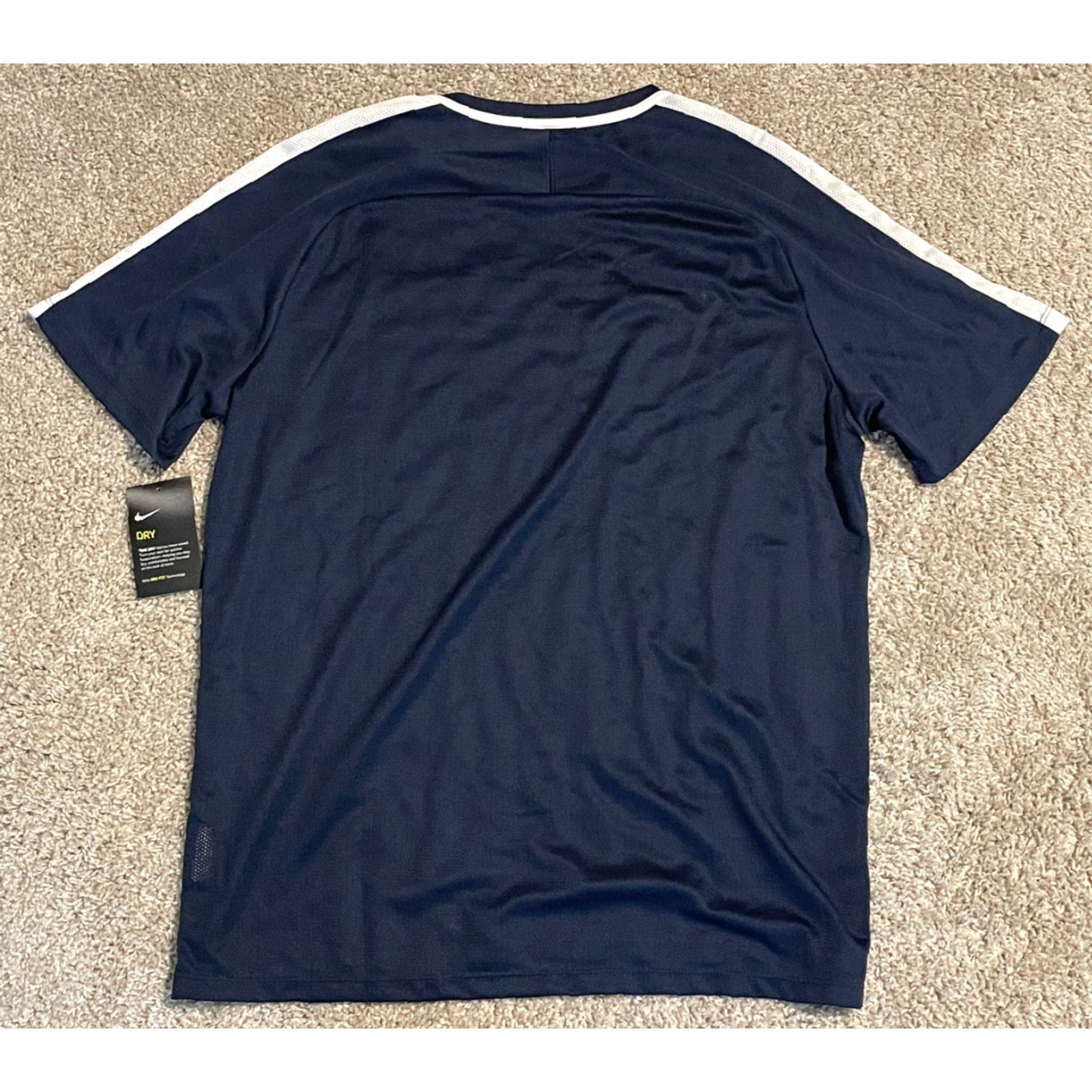 Nike Nike Dri-Fit Shirt Mens XL Blue Polyester NWT Short Sleeve Crew Neck Pullover Regular Fit Activewear Sports Size US XL / EU 56 / 4 - 4 Thumbnail