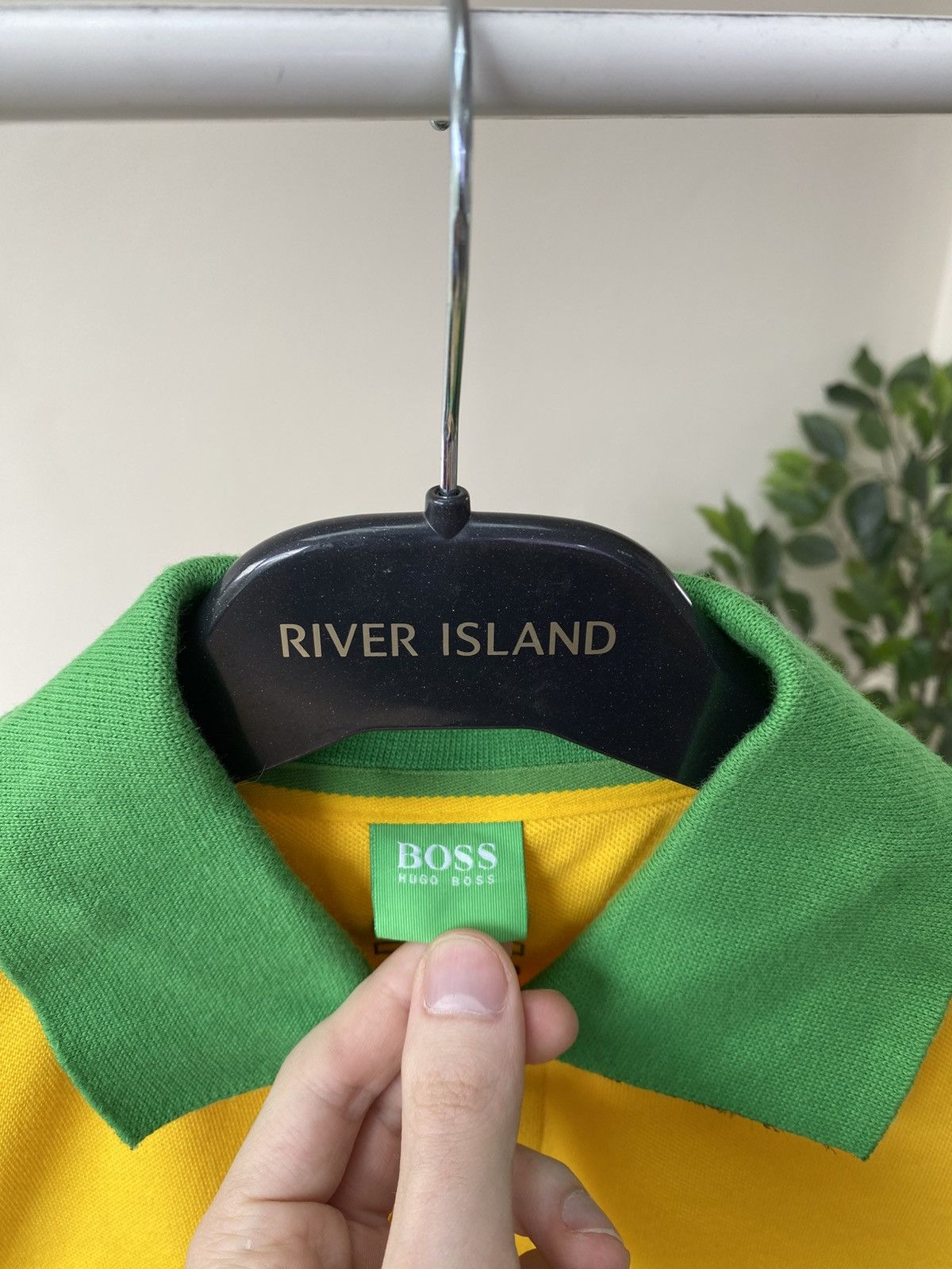 Hugo Boss × Vintage Vintage Hugo Boss Brazil Embroidered Yellow Green Polo Size US L / EU 52-54 / 3 - 10 Thumbnail