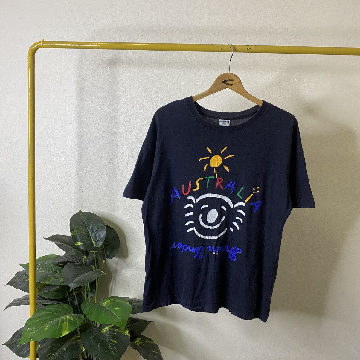 Vintage 2000s Down Under by Ken Done Artwork Art T Shirt Size US L / EU 52-54 / 3 - 1 Thumbnail
