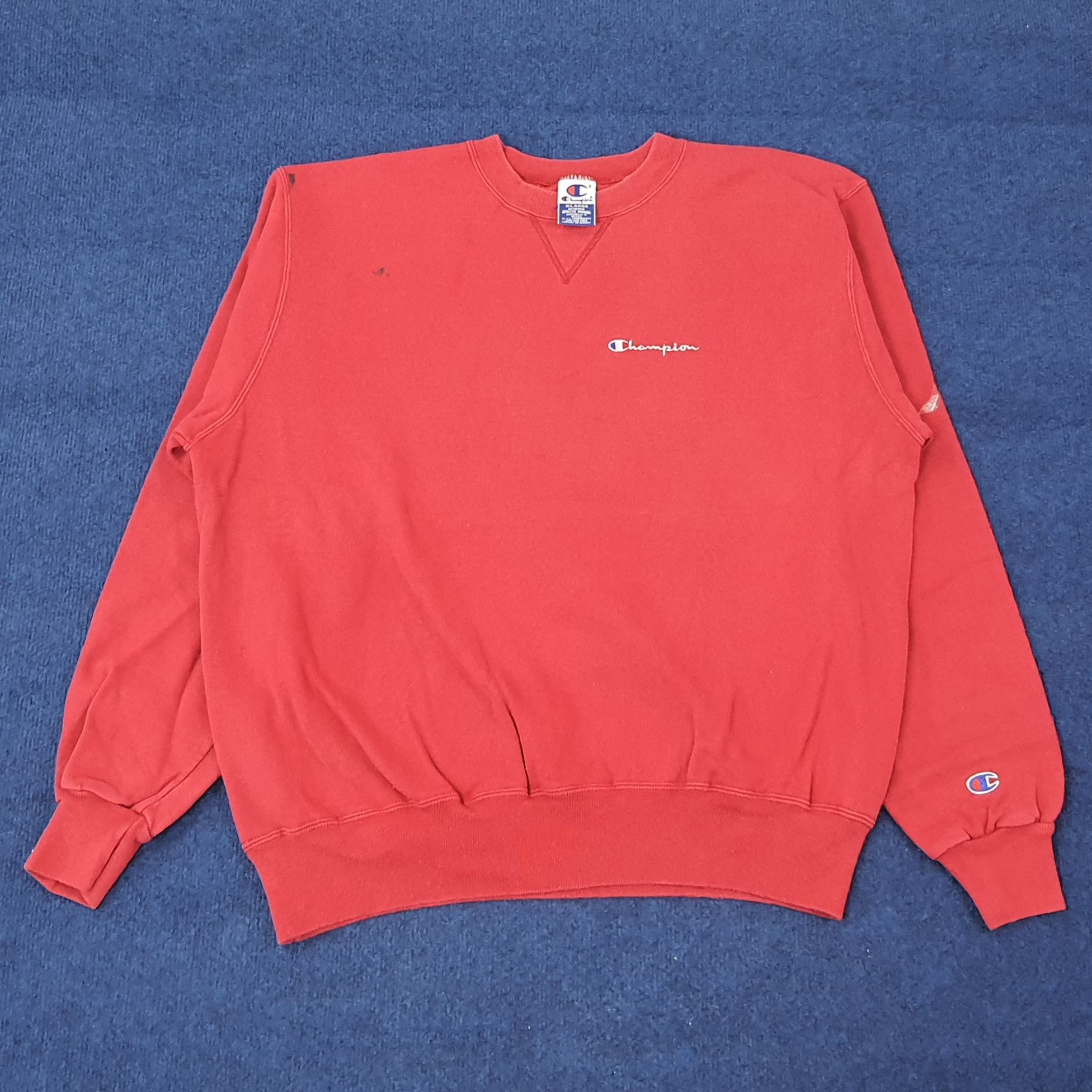 Champion Vintage Champion Small Embroidery Logo Sweatshirt C248N12 Size US XL / EU 56 / 4 - 1 Thumbnail