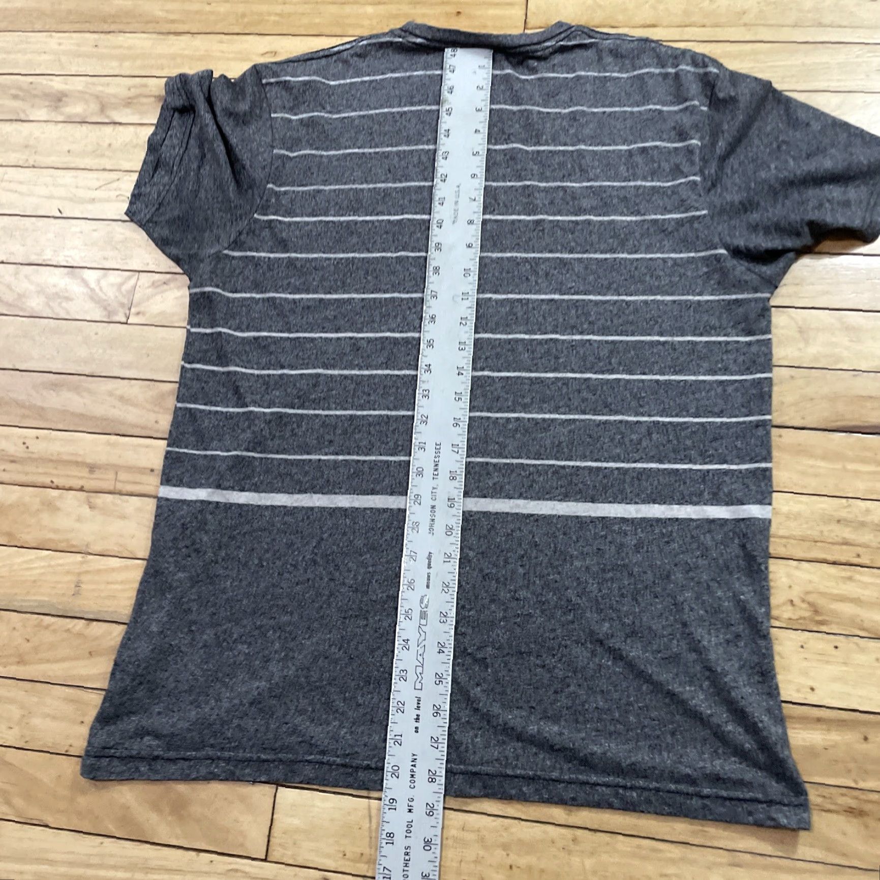 Volcom Volcom Stone vtg Y2k T Shirt XL Gray Striped Stretch Skate Surf Beach Grunge Tee Mens Size US XL / EU 56 / 4 - 6 Thumbnail