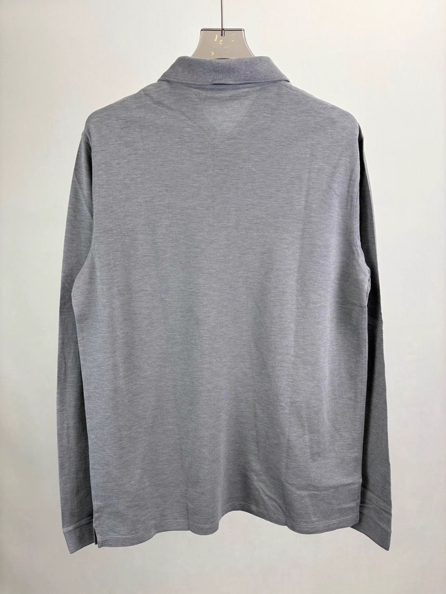 Louis Vuitton LOUIS VUITTON Grey Long-Sleeve Polo with Embroidered Logo K1 Size US XL / EU 56 / 4 - 2 Thumbnail