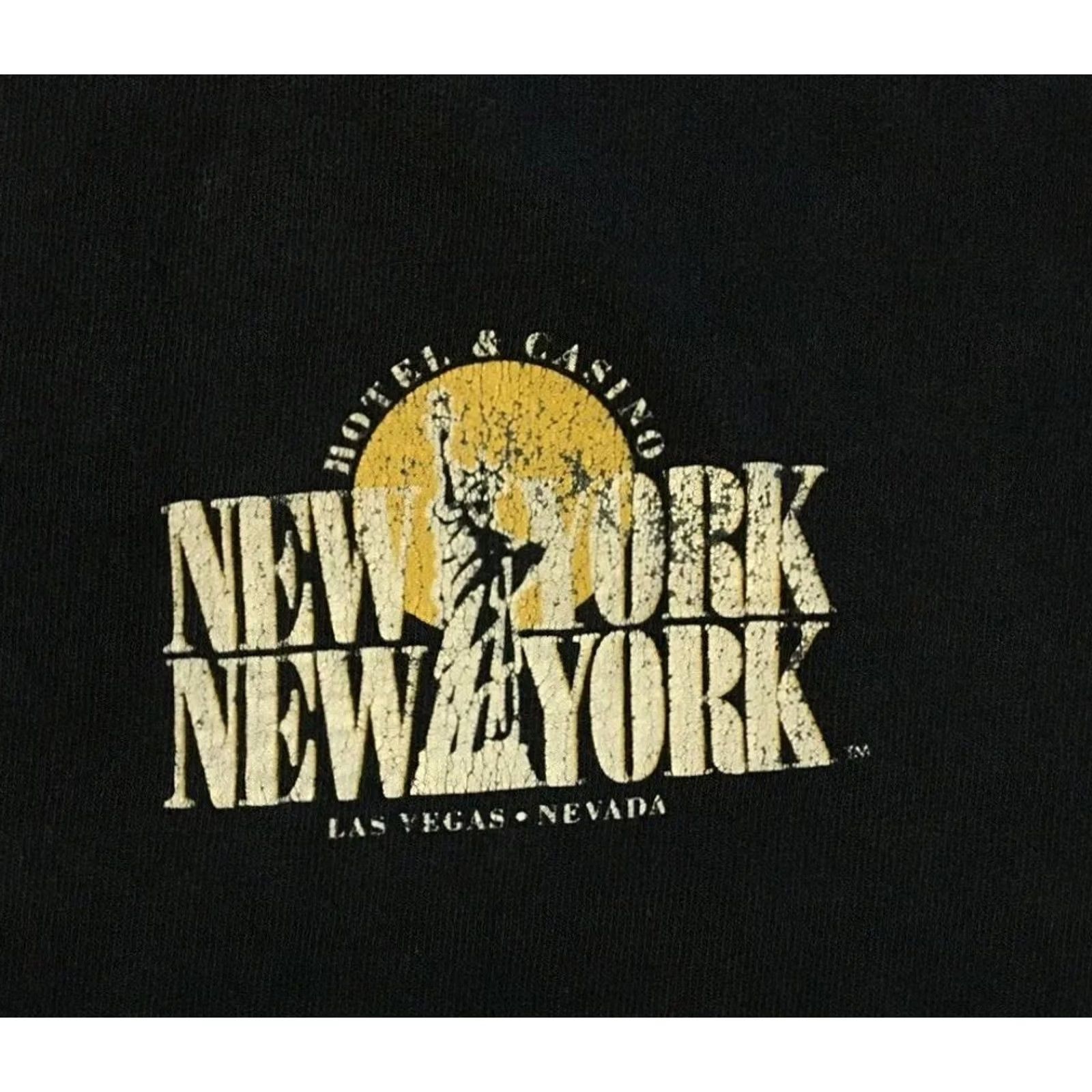 Vintage VINTAGE 90s New York New York Casino Bar Faded Distress Tank Top M Black USA Single Stitch Mens Sleeveless T-Shirt Size M Size US M / EU 48-50 / 2 - 4 Thumbnail