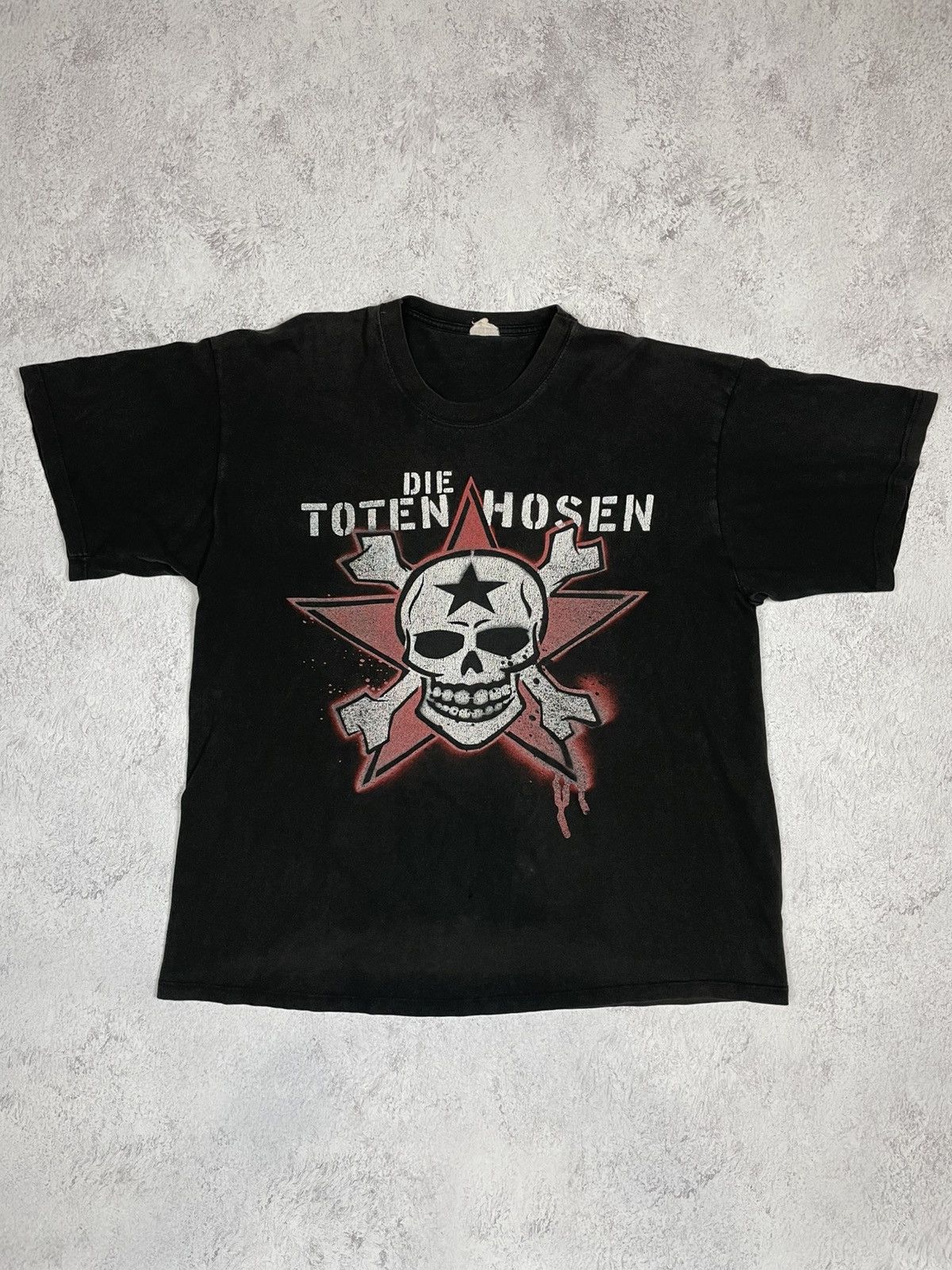 Band Tees Die Toten Hosen Vintage Faded 2004 T-shirt L XL Size US L / EU 52-54 / 3 - 1 Thumbnail