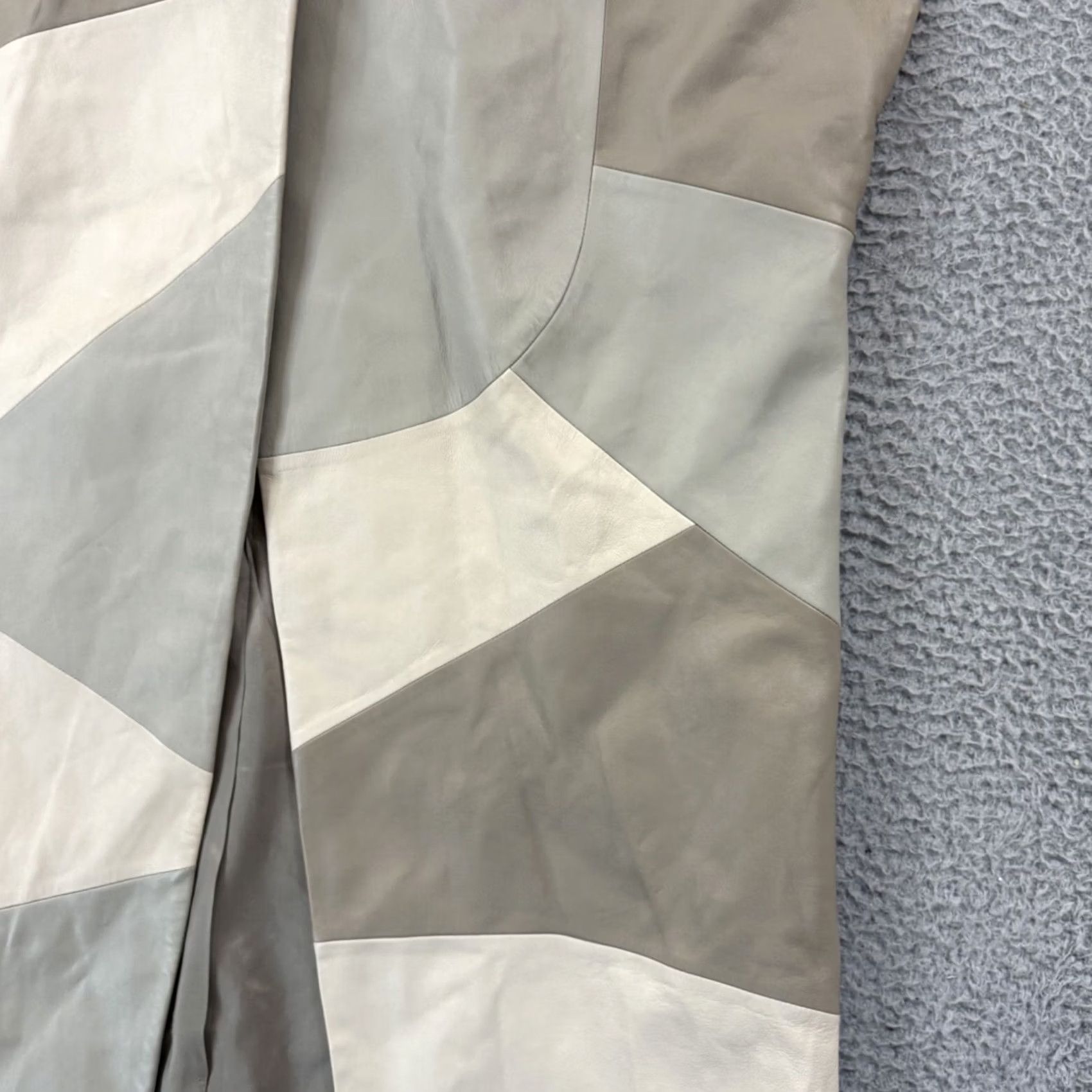 Escada VINTAGE Escada Coat Women 42 Geometric Long Leather Lined Boho Larida Snap Beige 42 Womens Overcoat Style Bohemian Fashion Size M / US 6-8 / IT 42-44 - 5 Thumbnail