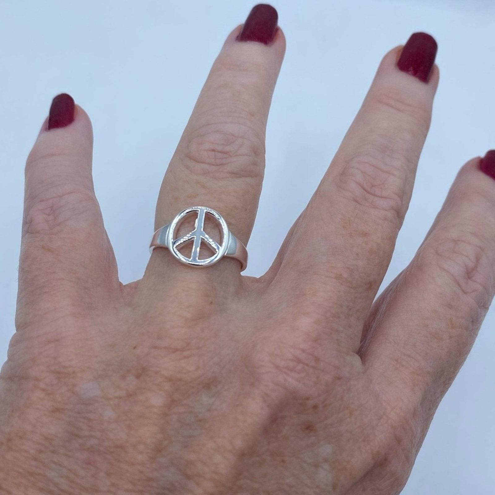 The Unbranded Brand Peace Sign Sterling Silver Ring Size ONE SIZE - 2 Thumbnail
