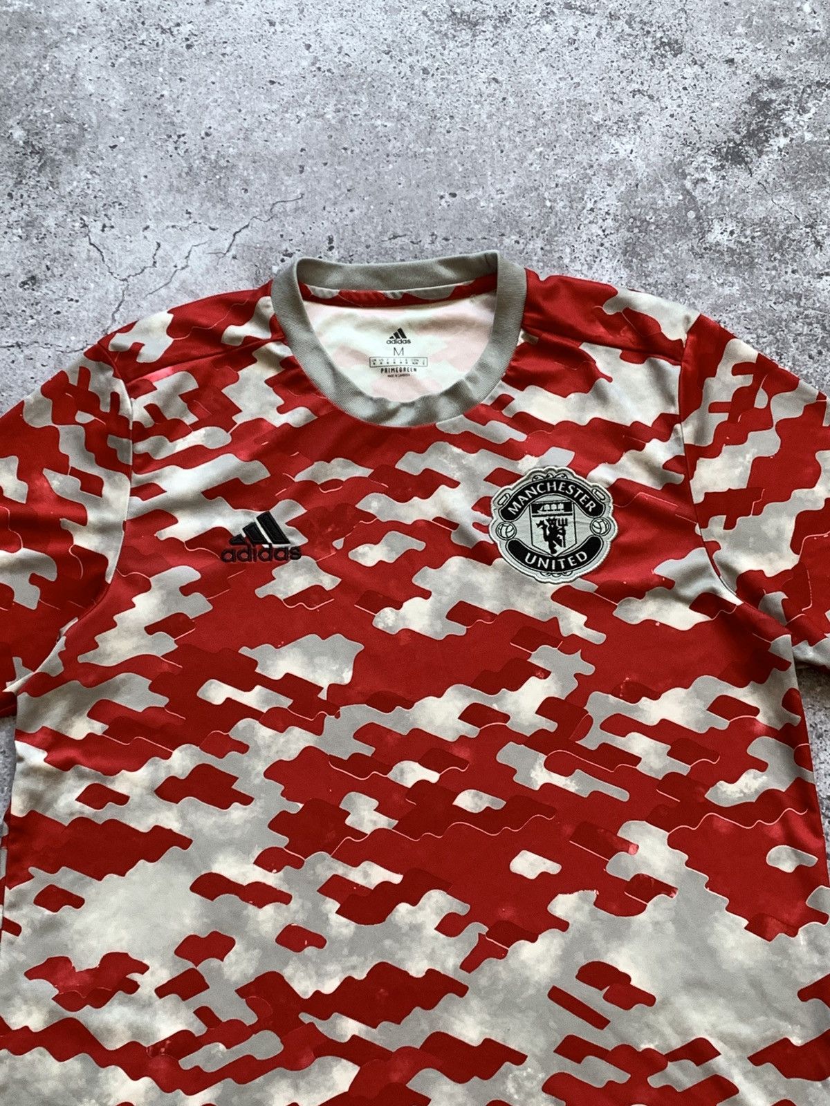 Adidas 🔥ADIDAS MANCHESTER UNITED 2022 TRAINING BLOCKCORE JERSEY Size US M / EU 48-50 / 2 - 3 Thumbnail