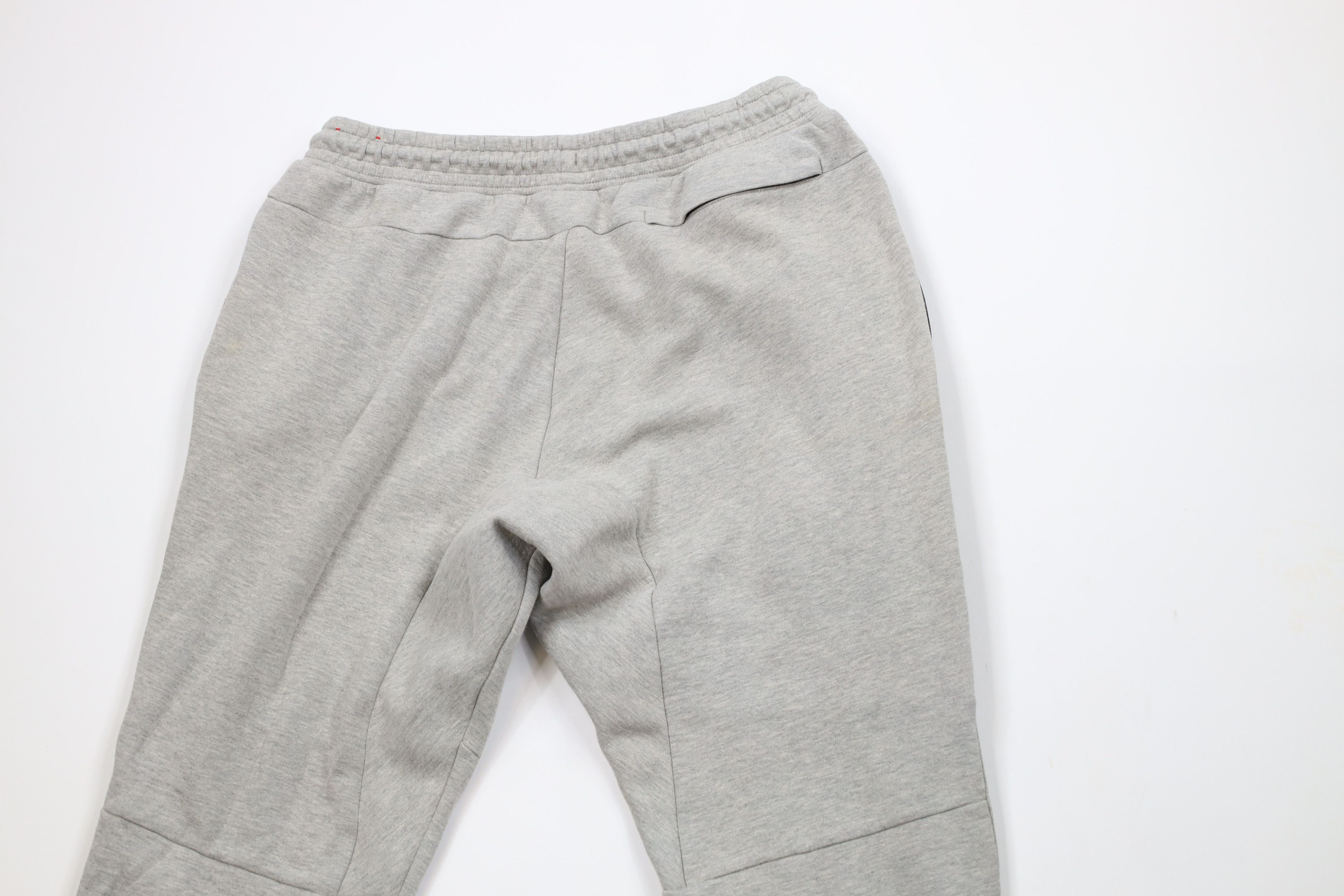 Nike Nike Tech Fleece Spell Out Cuffed Sweatpants Joggers Gray Size US 38 / EU 54 - 13 Thumbnail