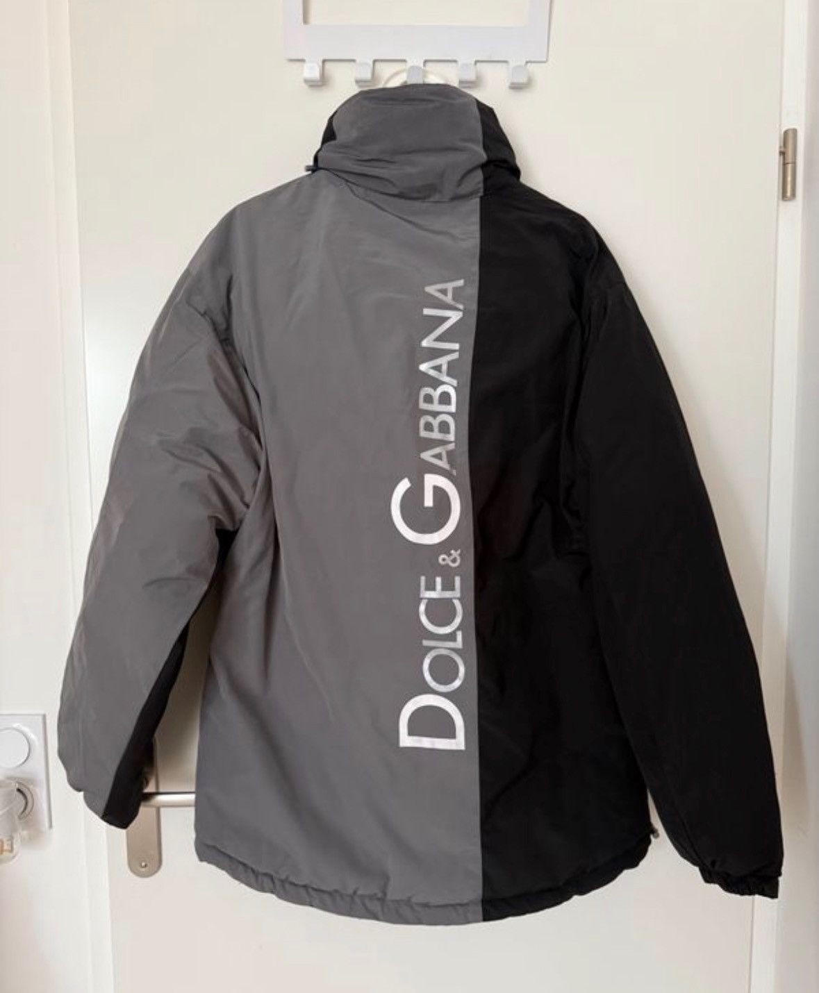 Dolce & Gabbana Dolce & Gabbana reversible puffer jacket Size US S / EU 44-46 / 1 - 4 Thumbnail
