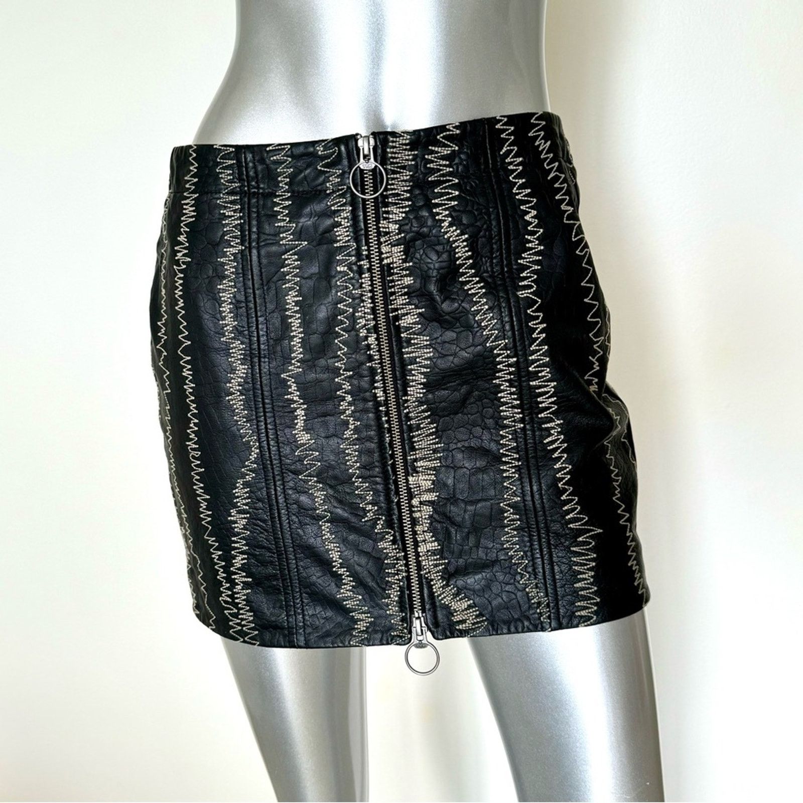 Free People NWOT! FREE PEOPLE Lamb Leather Skirt, Size 4 Size 27" / US 4 / IT 40 - 1 Thumbnail