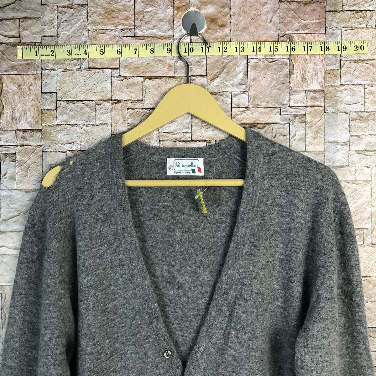 Benetton Benetton Grey ripped distressed vintage Cardigan #A370 Size M / US 6-8 / IT 42-44 - 4 Thumbnail