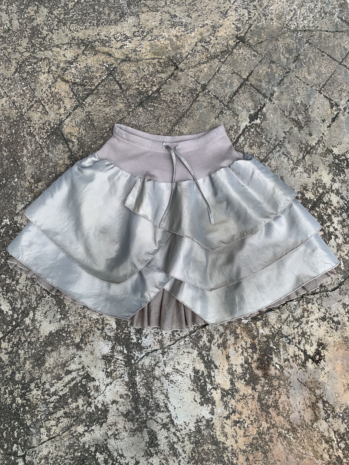 Japanese Brand y2k Elaine et Lena Ruffle Mini Skirt Size 27" / US 4 / IT 40 - 1 Thumbnail