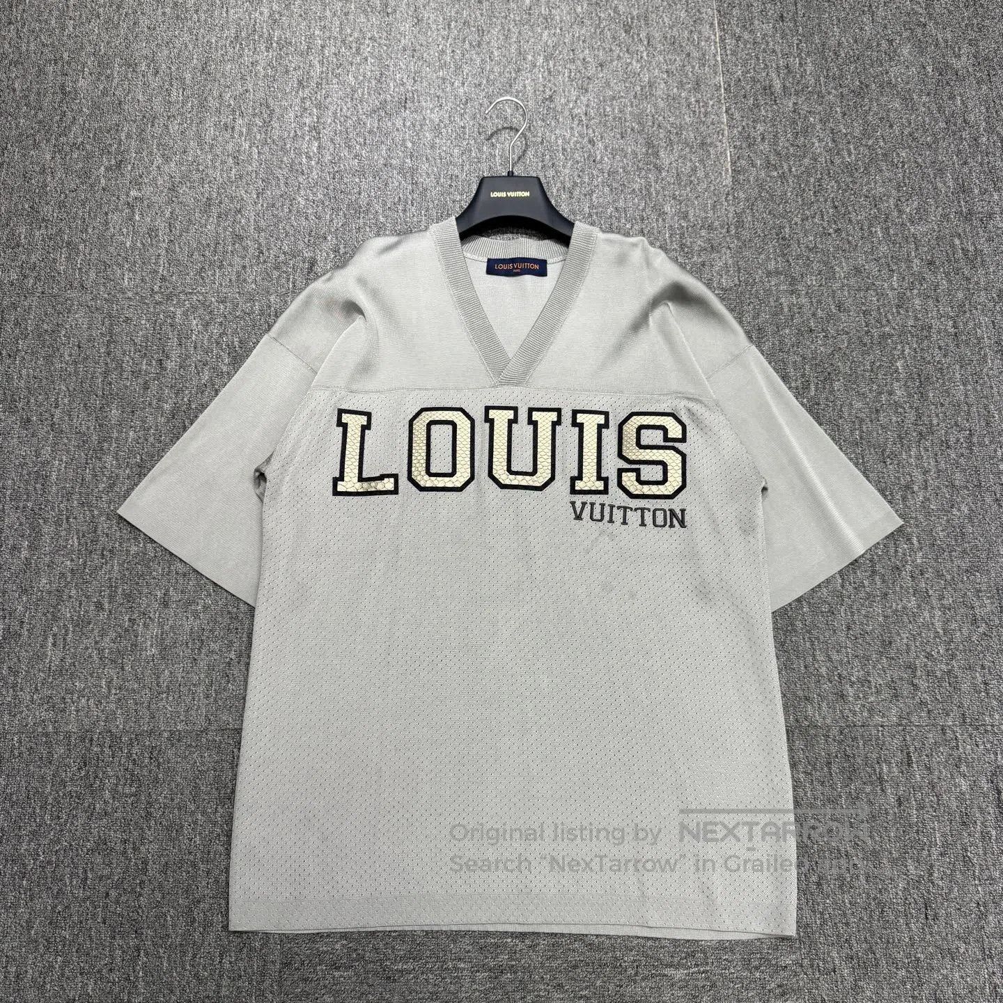 Louis Vuitton Louis Vuitton Snake-print lettered ice hockey short-sleeve Size US M / EU 48-50 / 2 - 1 Thumbnail