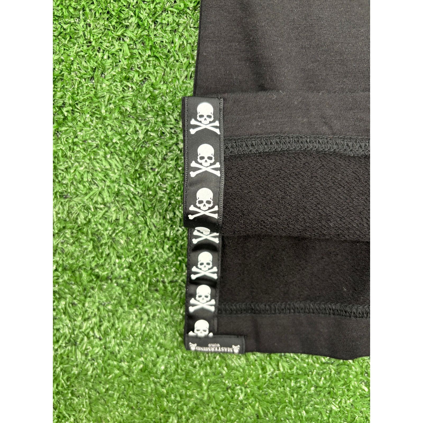 Mastermind Japan Mastermind World Pouch Bag Black T-Shirt Size Small Size US S / EU 44-46 / 1 - 5 Thumbnail