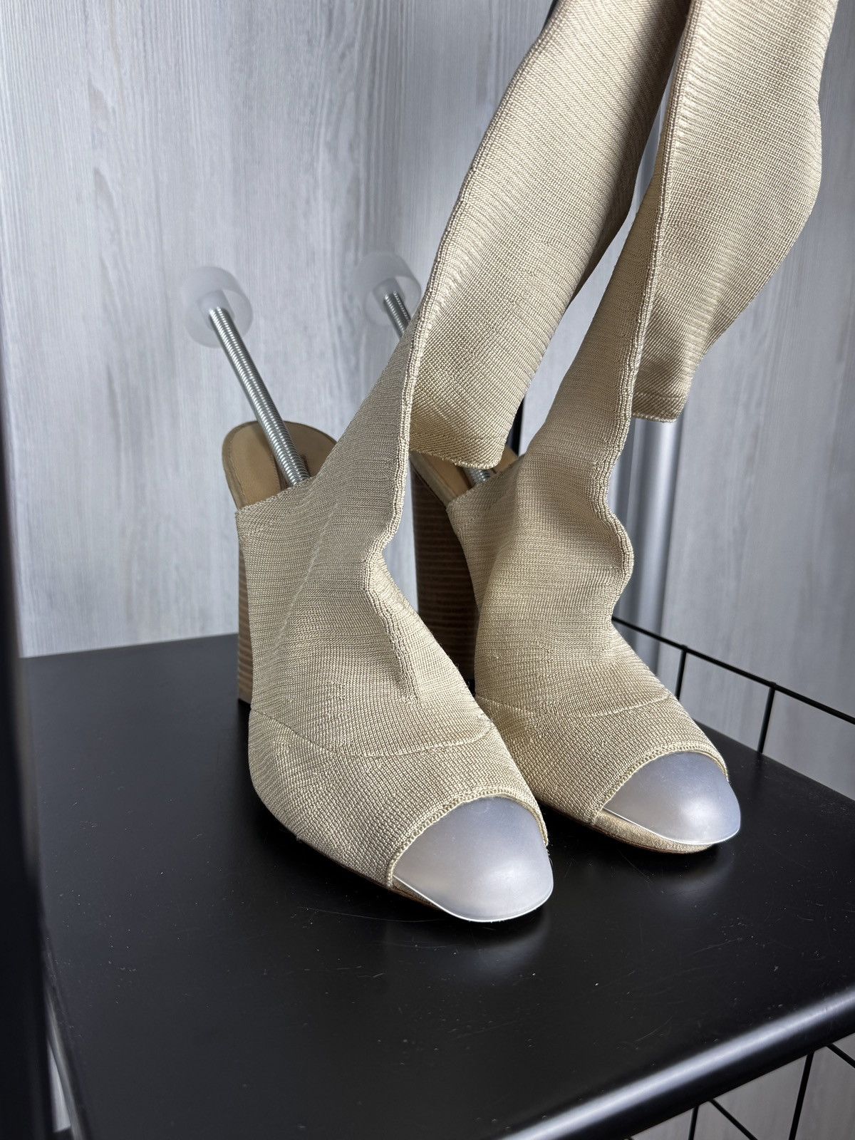 Yeezy YEEZY Season 2 Beige-Gold High Knit Boots Kanye West EUR 40 Size US 10 / IT 40 - 11 Thumbnail
