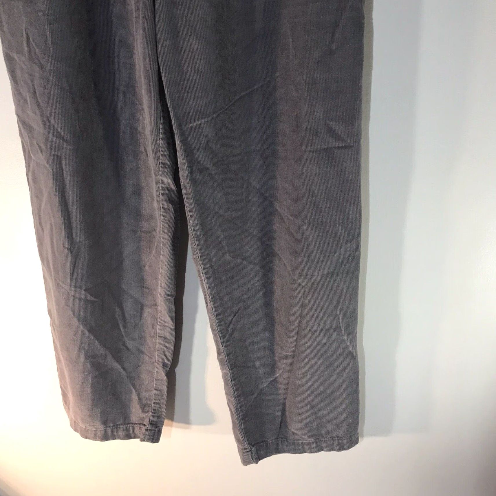Vintage Cabin Creek Womens Petite 16P Gray Corduroy Pull-On Paperbag Waist Pants Size 38" / US 16 / IT 52 - 3 Thumbnail