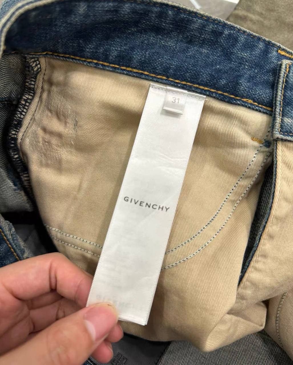 Givenchy Givenchy OG Boro with a distressed effect and patchwork Size US 31 - 3 Thumbnail