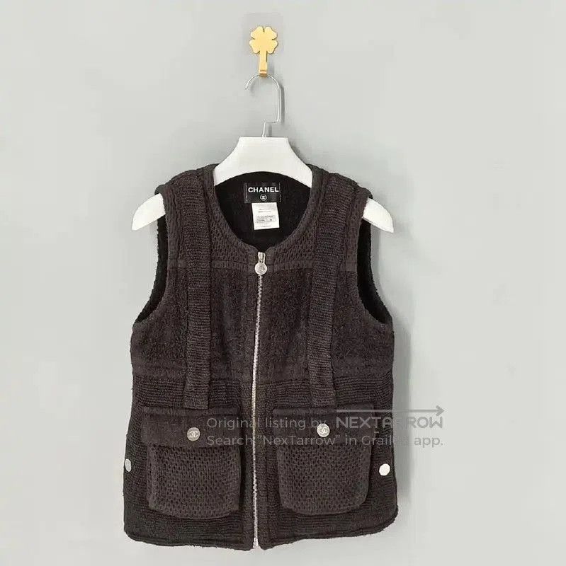 Chanel Chanel Black Women's Jacket Size S . Size S / US 4 / IT 40 - 1 Thumbnail