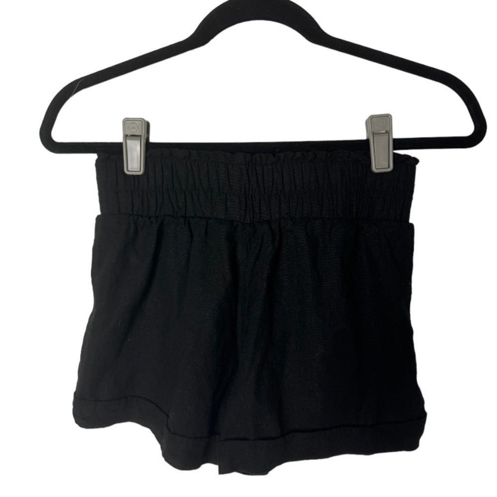 Forever 21 Forever 21 SZ M black high-waisted shorts Size 30" / US 8 / IT 44 - 1 Thumbnail