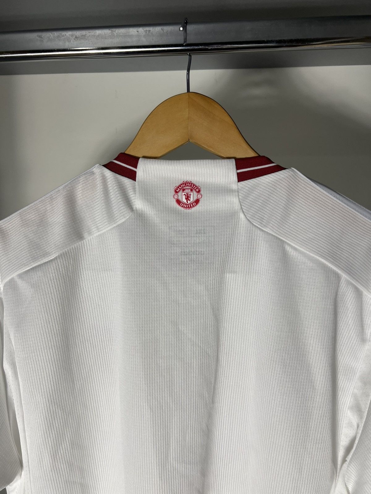 Vintage VERY RARE ADIDAS FC MANCHESTER UNITED ENGLAND SOCCER JERSEY Size US XXL / EU 58 / 5 - 11 Thumbnail