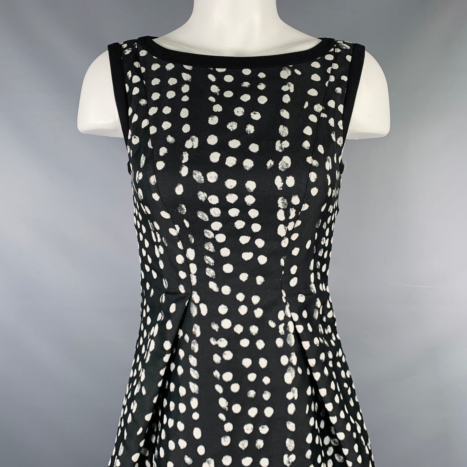 Max Mara MAX MARA Size XS Black White Polka Dot A-Line Dress Size XS / US 0-2 / IT 36-38 - 2 Thumbnail