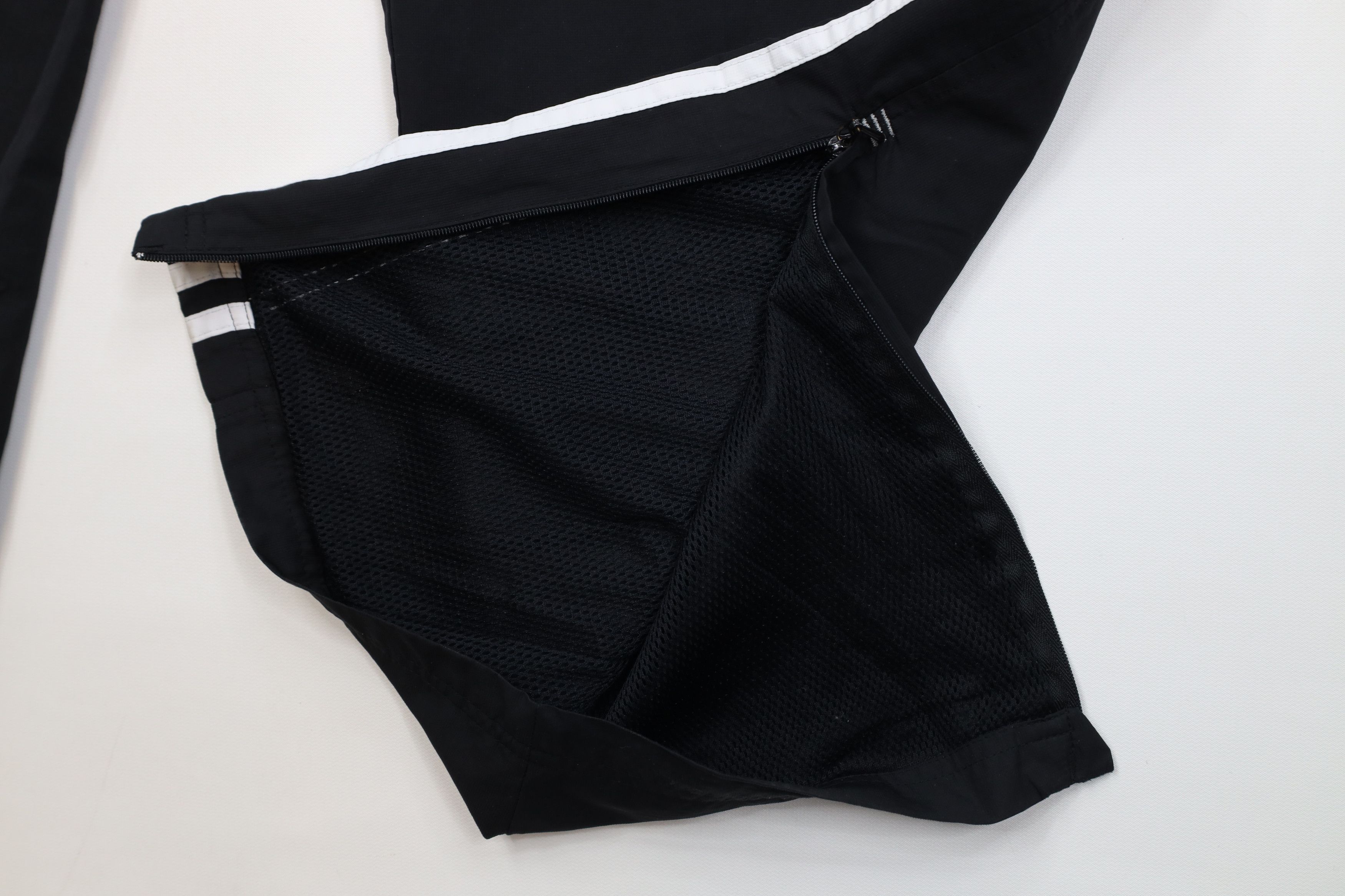 Adidas Vintage Y2K 2005 Adidas Lined Wide Leg Windbreaker Pants Size US 36 / EU 52 - 7 Thumbnail