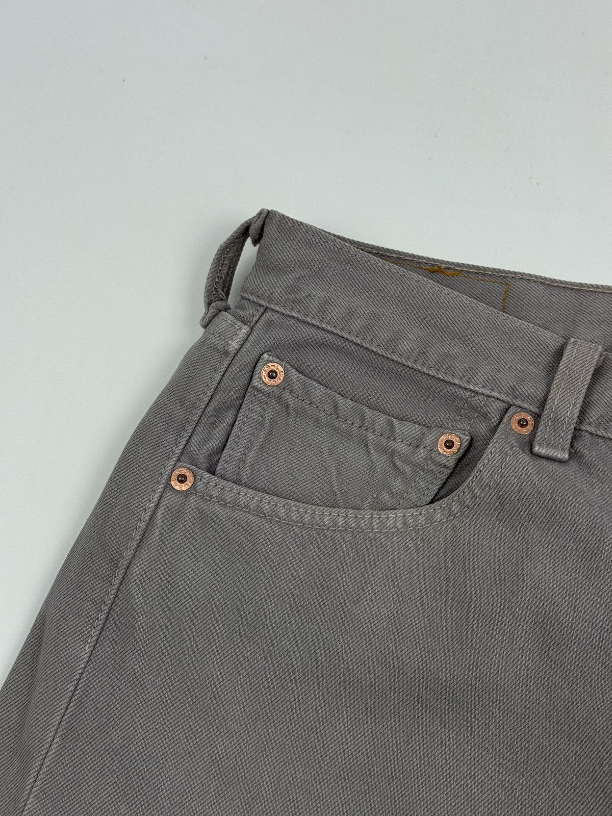 Levi's 1990’s Faded Vintage Levi’s 501 Gray Jeans Pants Size US 32 / EU 48 - 6 Thumbnail
