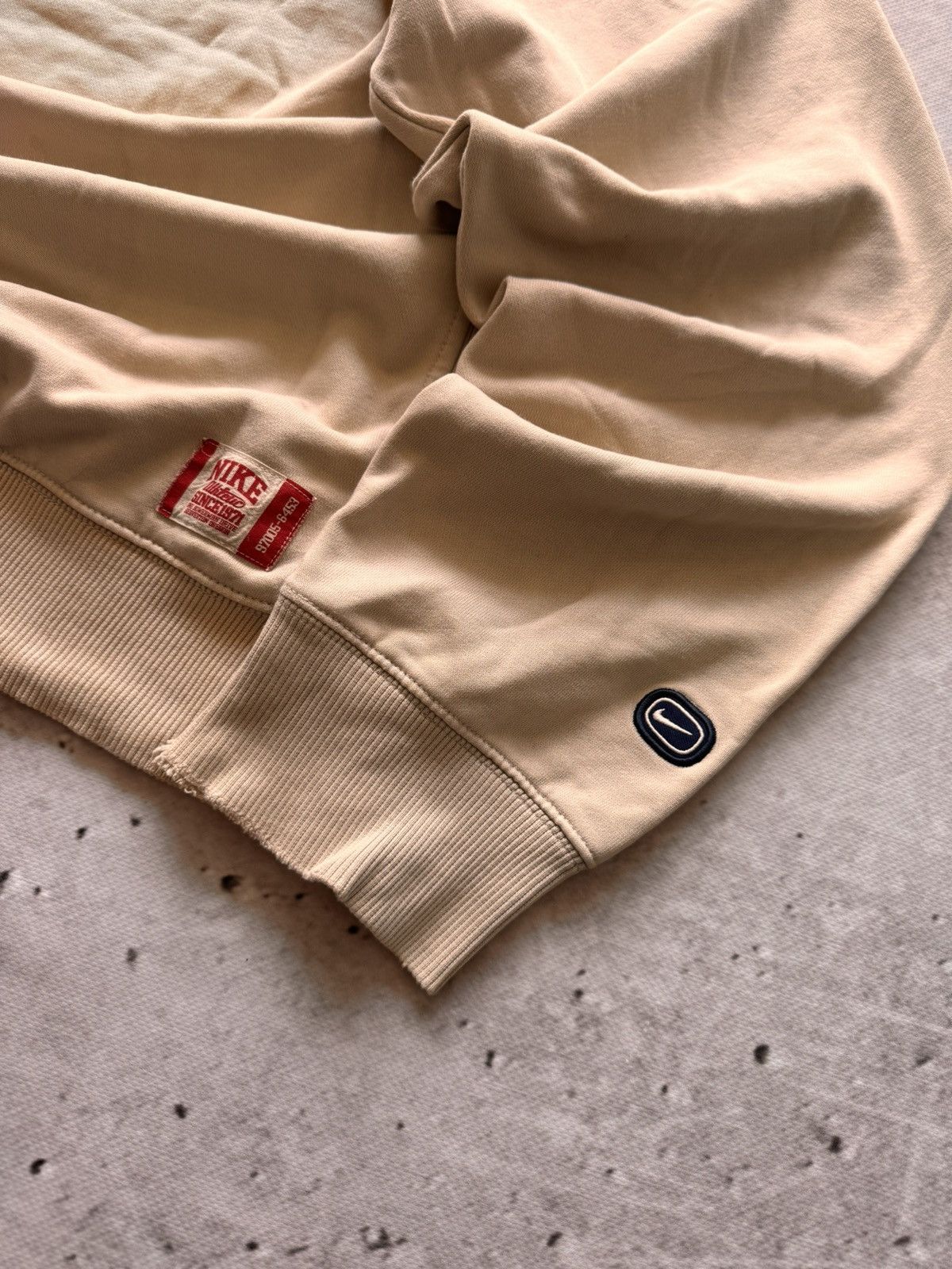 Nike × Vintage NIKE VINTAGE CENTER LOGO OVERSIZE BOXY SWEATSHIRT Size US XL / EU 56 / 4 - 4 Thumbnail