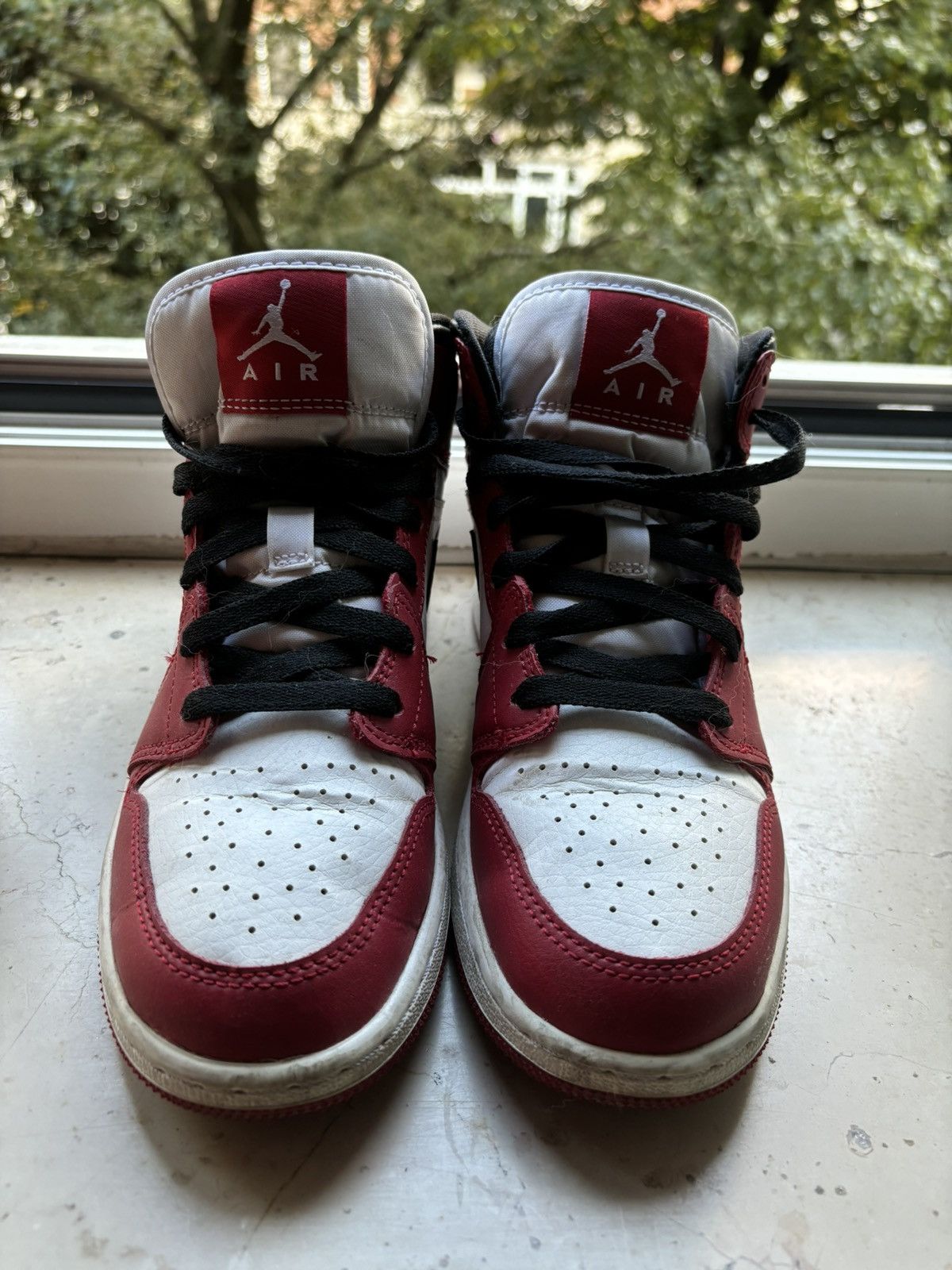 Nike Air Jordan 1 Mid Chicago Size US 7.5 / IT 37.5 - 1 Thumbnail