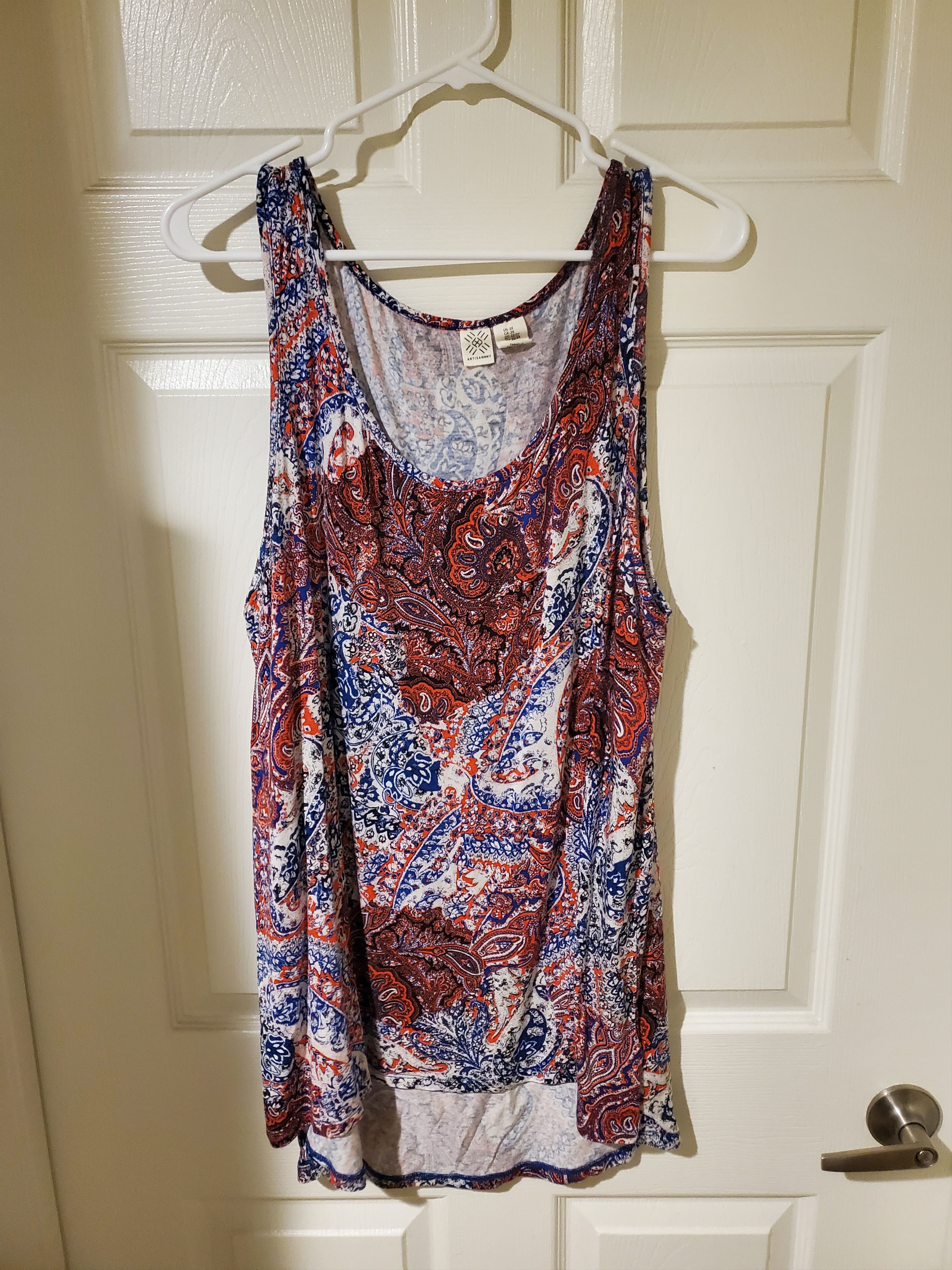 Other Plus size paisley boho style tank top (size 2X) Size XXL / US 16-18 / IT 52-54 - 1 Preview