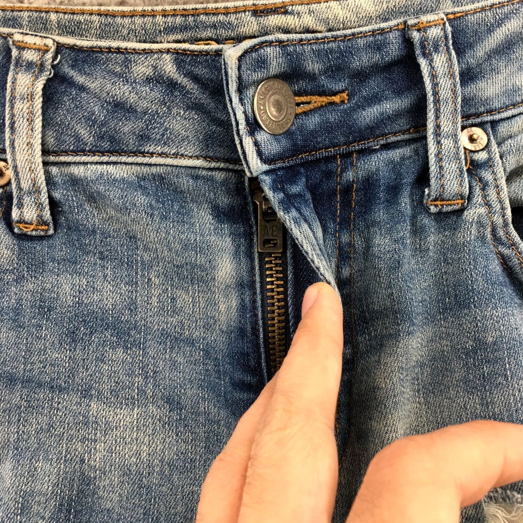 American Eagle Outfitters American Eagle Outfitters Jeans Mens 30 Blue Distressed Low Rise Zip Skinny 5-Pocket Denim Leather? Size US 30 / EU 46 - 3 Thumbnail