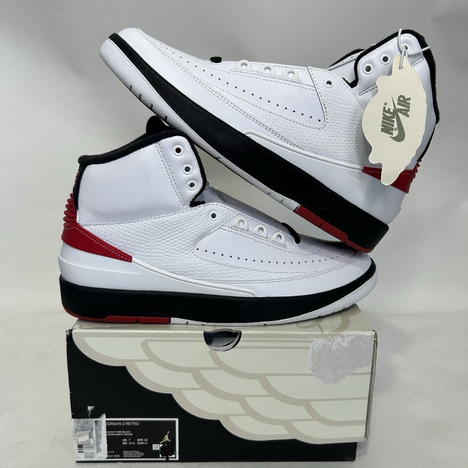Jordan Brand Nike Air Jordan 2 Retro OG “Chicago Bulls” Size US 8 / EU 41 - 1 Thumbnail