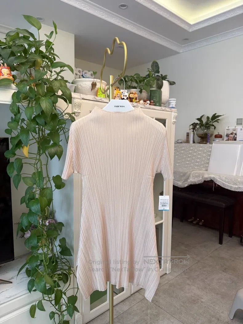 Issey Miyake Issey Miyake Beige Long Top Size L / US 10 / IT 46 - 1 Thumbnail