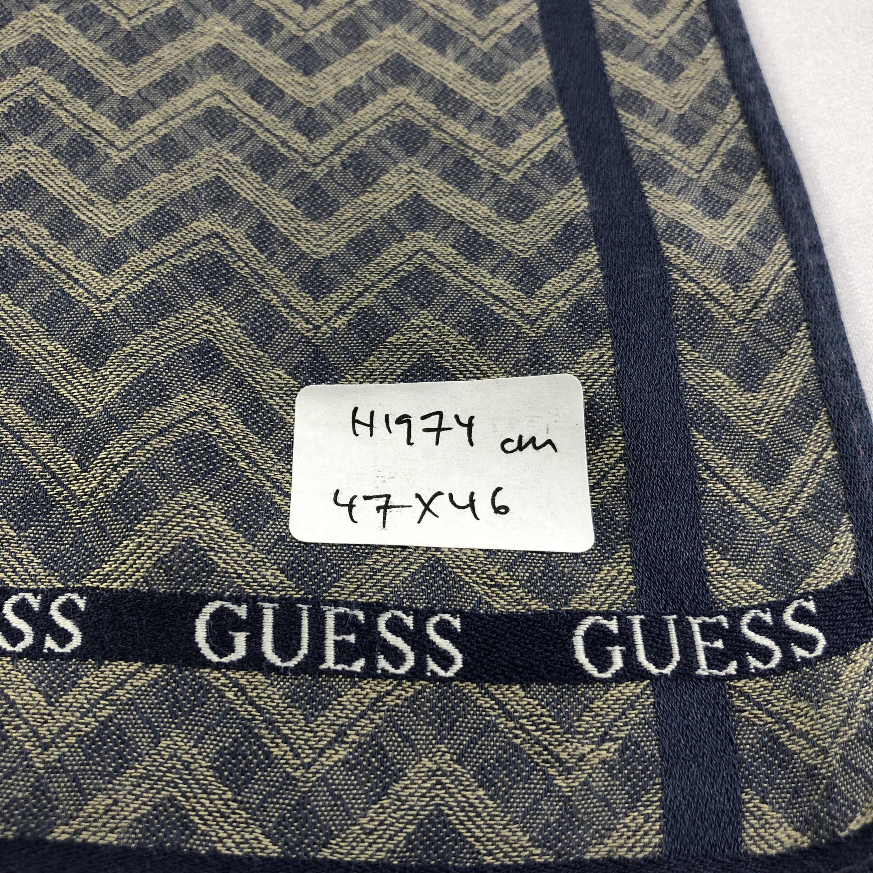 Guess × Vintage Guess Handkerchief Neckerchief Bandana H1974 Size ONE SIZE - 8 Thumbnail