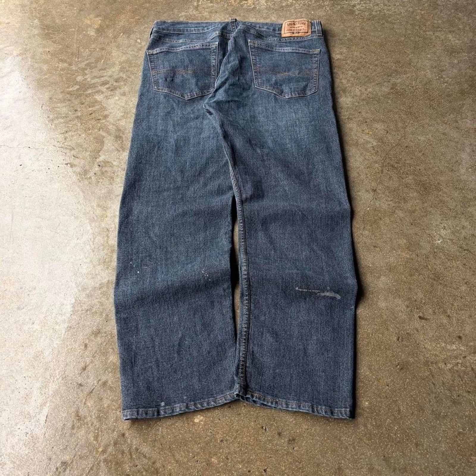 Levi's 2000s dark washed baggy jeans Size US 36 / EU 52 - 1 Thumbnail