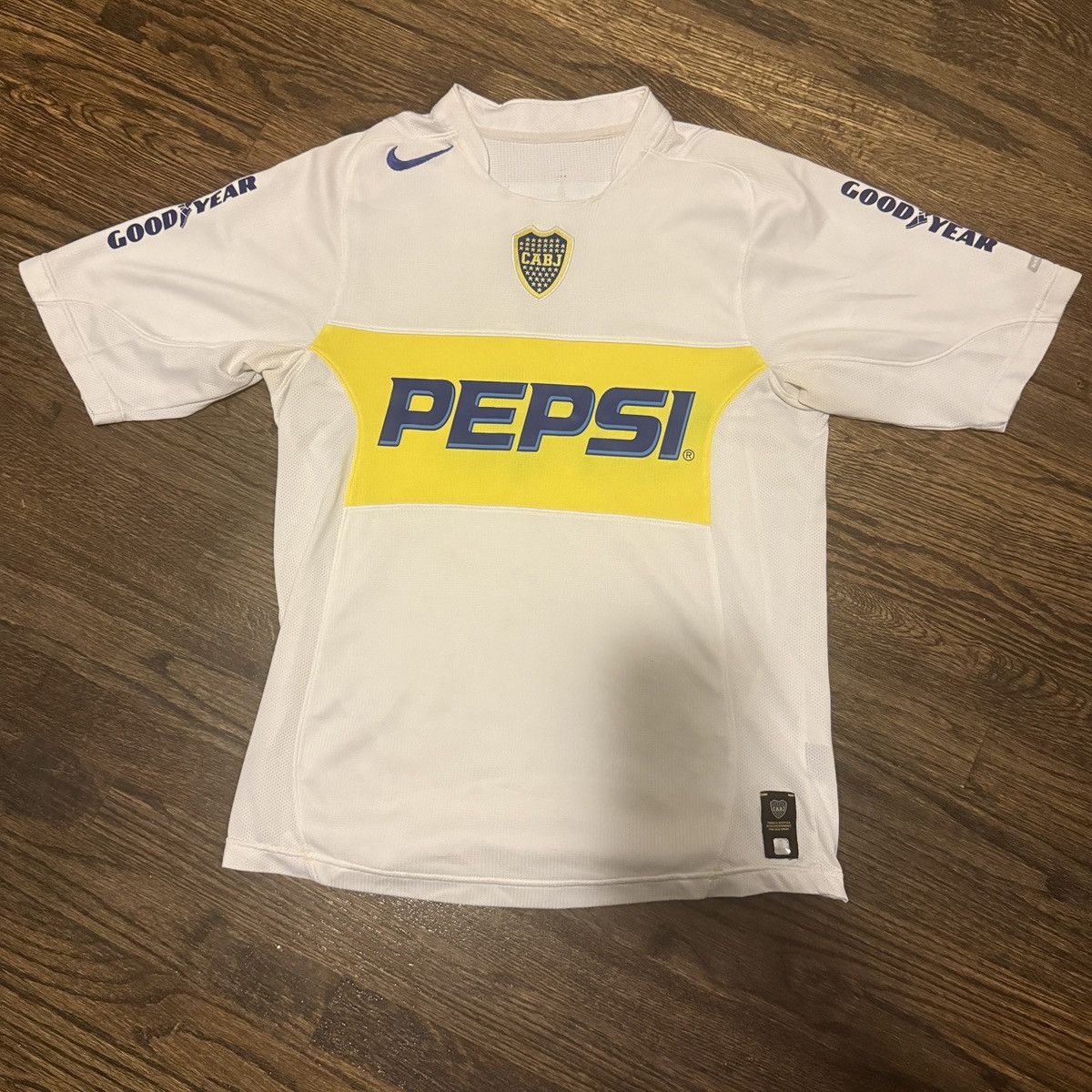 Nike 04/05 Boca Juniors #10 Carlos Tévez Size US M / EU 48-50 / 2 - 1 Thumbnail