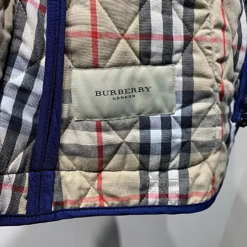 Burberry Burberry Blue Quilted Cotton Women's Jacket. Size S / US 4 / IT 40 - 2 Thumbnail