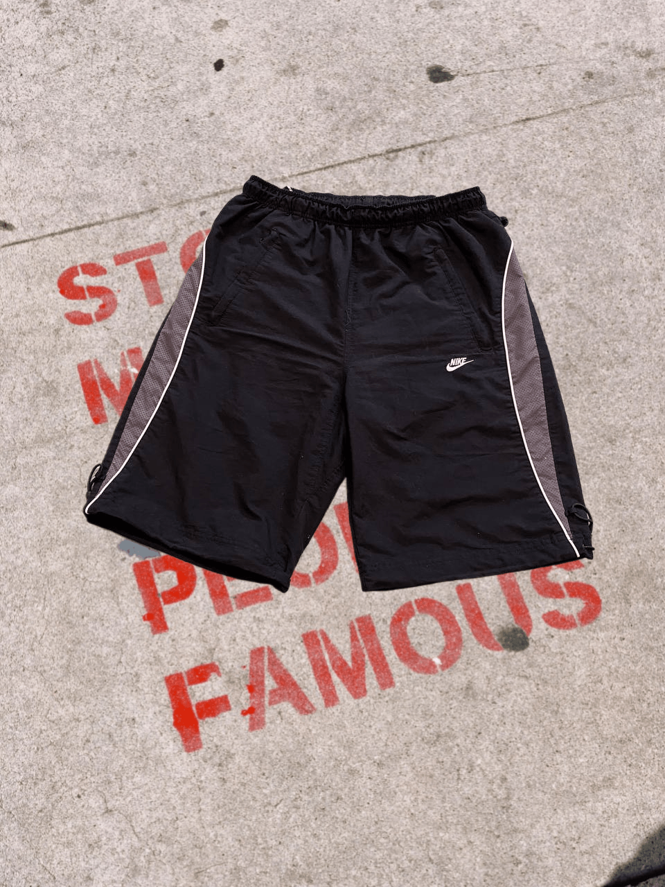 Nike Nike Shorts Size US 32 / EU 48 - 1 Thumbnail