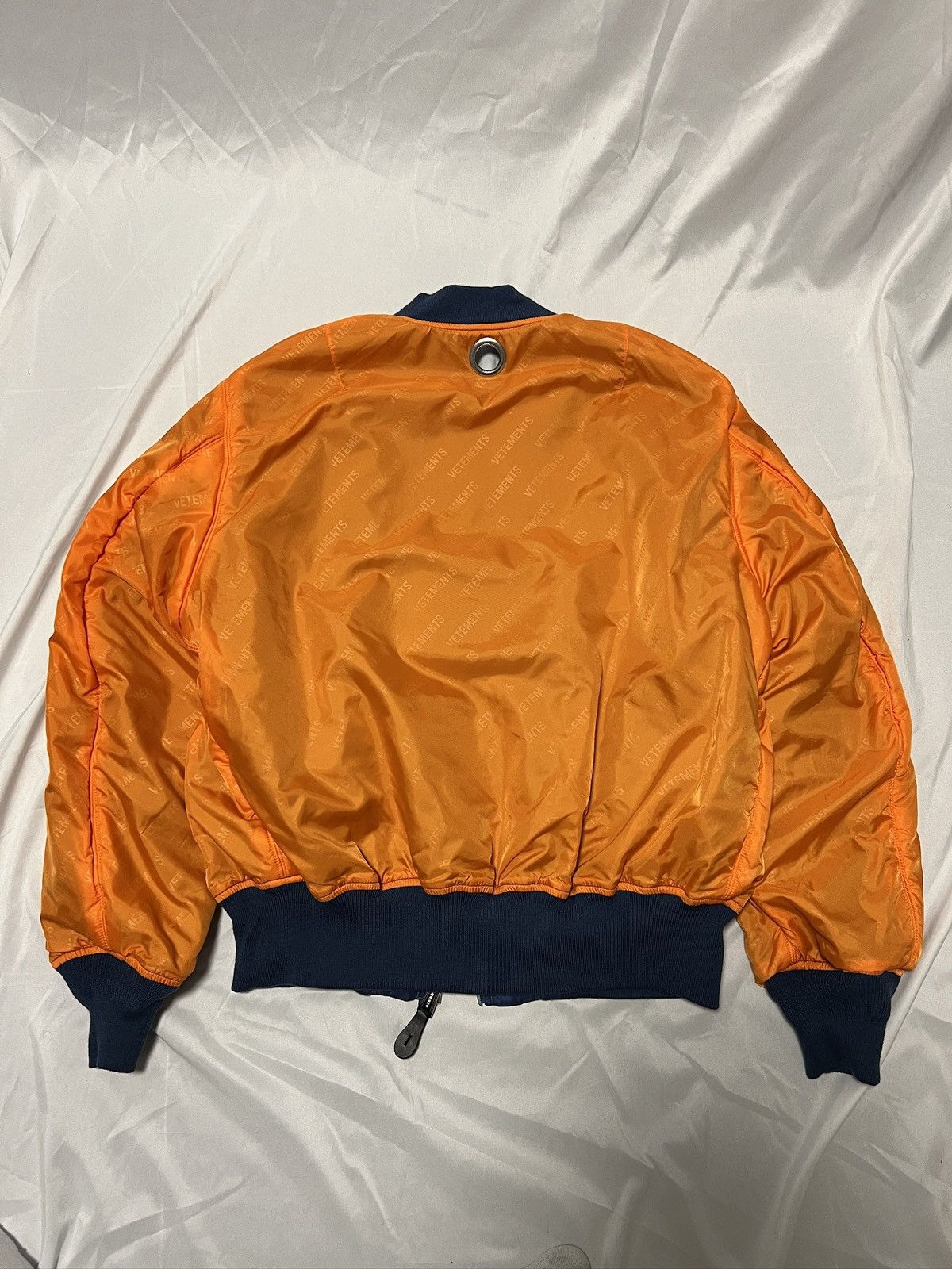 Vetements Vetements Reversibel Blue Fist Bomber Size US S / EU 44-46 / 1 - 17 Thumbnail