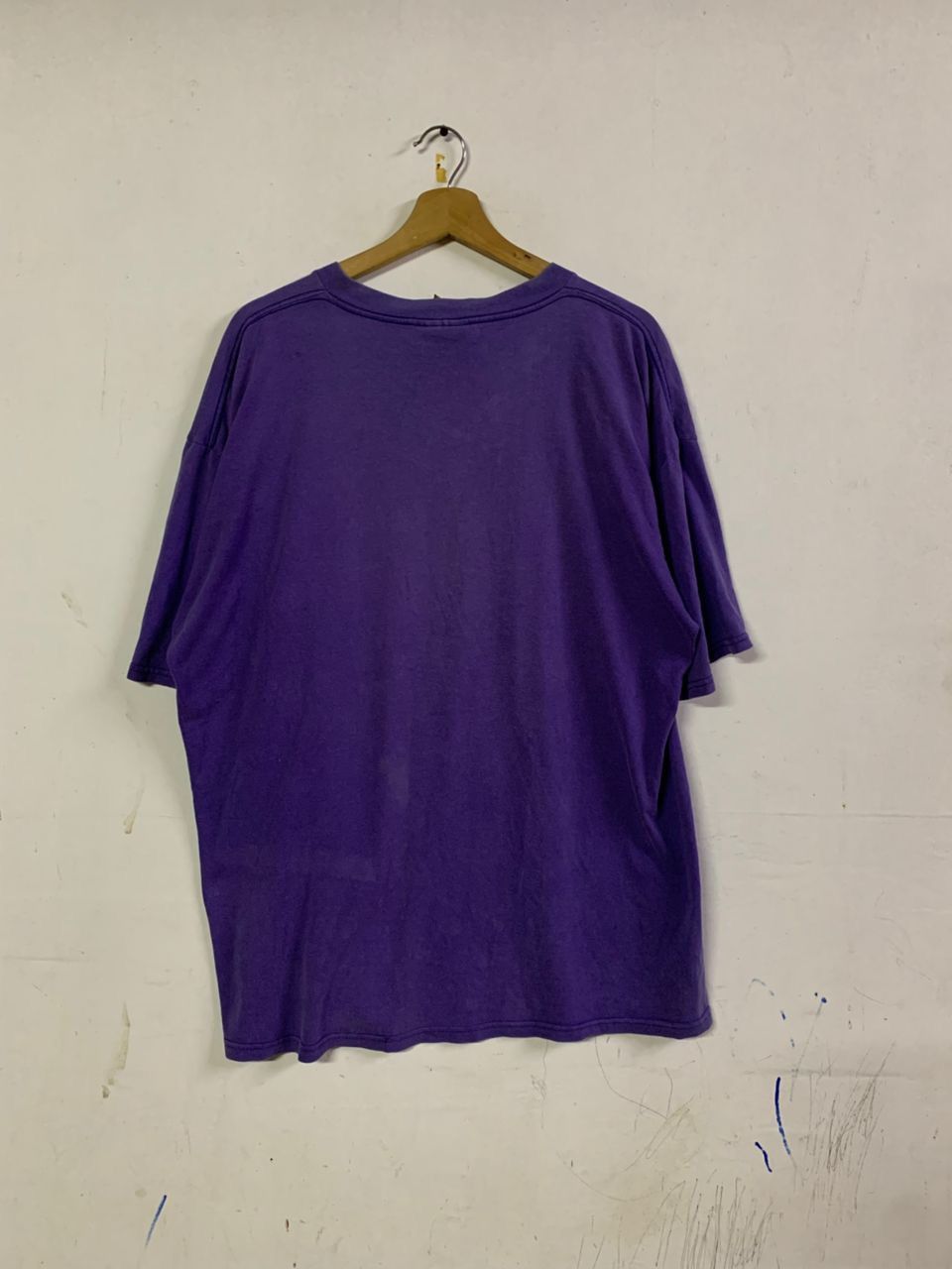 Vintage Vintage Lakers Shirt By Magic Johnson 1996 Size US XL / EU 56 / 4 - 4 Thumbnail