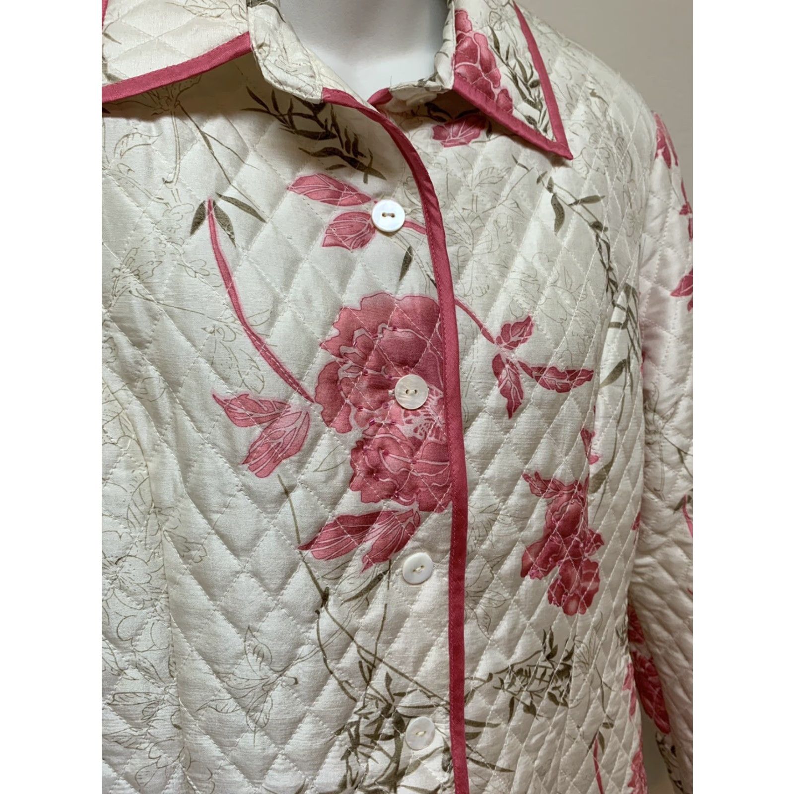 Vintage VINTAGE Carole Little Jacket Silk 100% Polyester L Pink 1980s Arts & Crafts Quilted Cottage Floral Everyday Mens Girls Womens Size L / US 10 / IT 46 - 4 Thumbnail