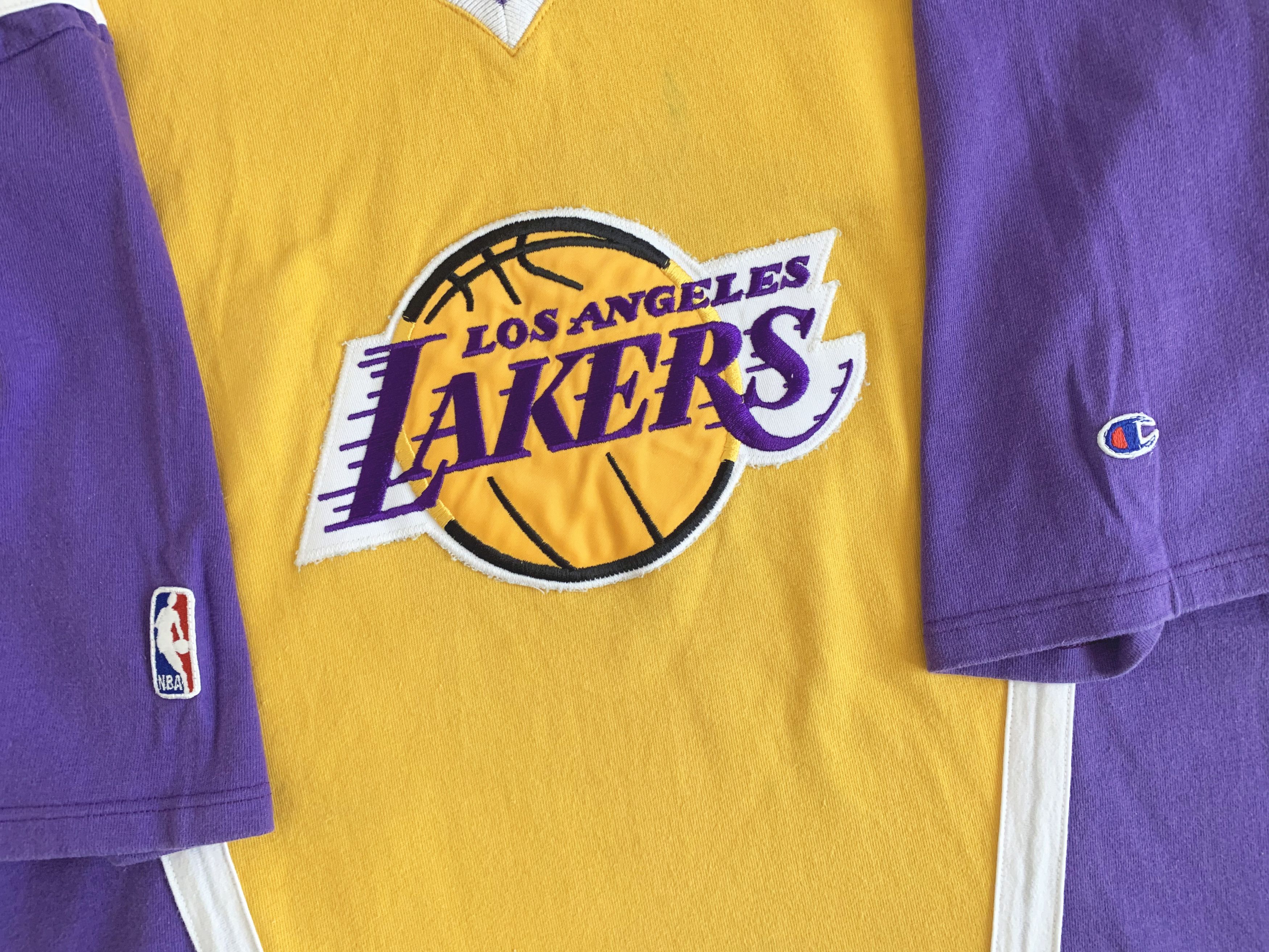 Champion RARE Vintage 90s CHAMPION Lakers Warm Up Shirt Kobe Bryant Size US L / EU 52-54 / 3 - 6 Thumbnail
