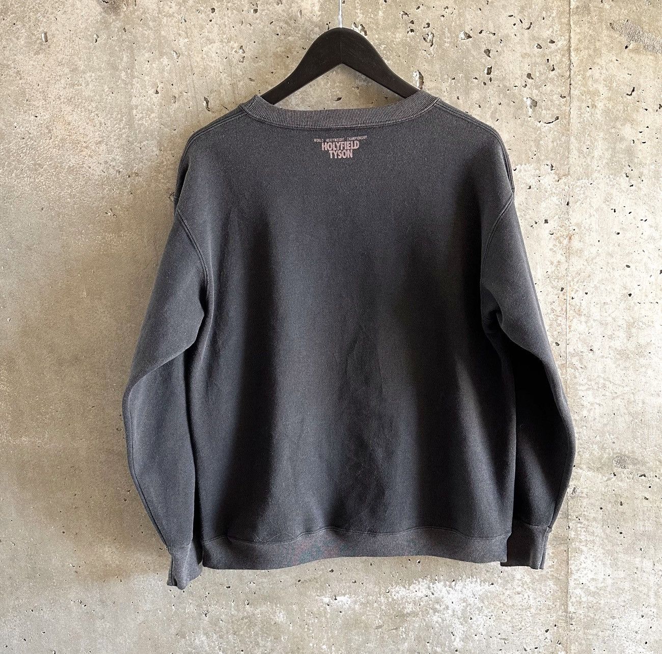 Vintage 90’s MIKE TYSON Holyfield Crewneck Sweatshirt Size US M / EU 48-50 / 2 - 3 Thumbnail