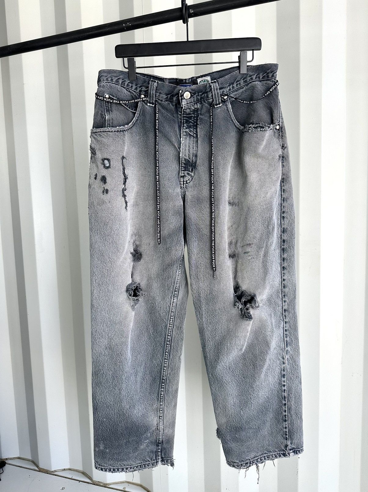 Vintage Vintage Thrashed Sun Faded Baggy Denim ERD Grunge Size US 36 / EU 52 - 1 Thumbnail
