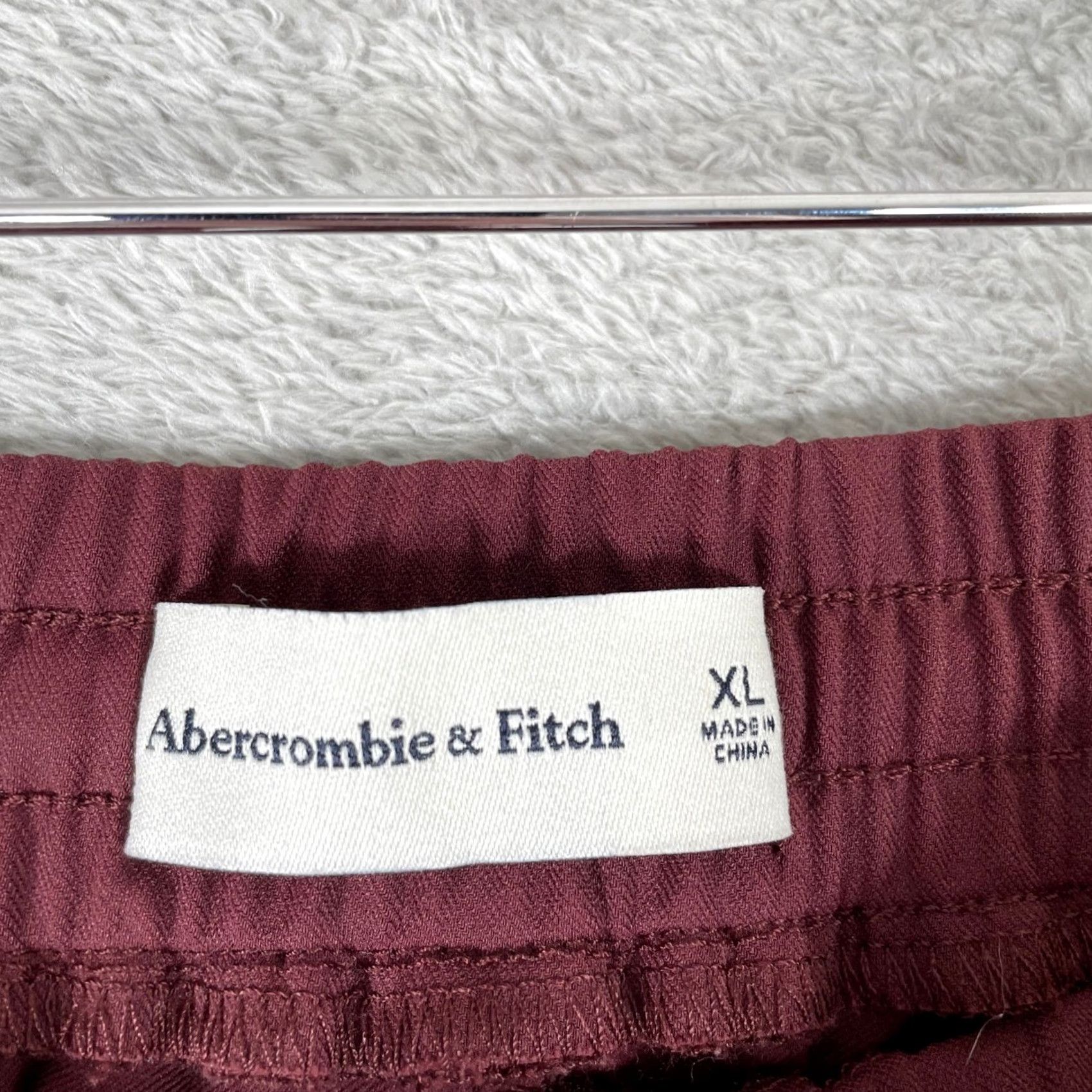 Abercrombie & Fitch Abercrombie & Fitch Shorts Womens XL Burgundy Side Stripe Athletic Loungewear Size 26" / US 2 / IT 38 - 3 Thumbnail