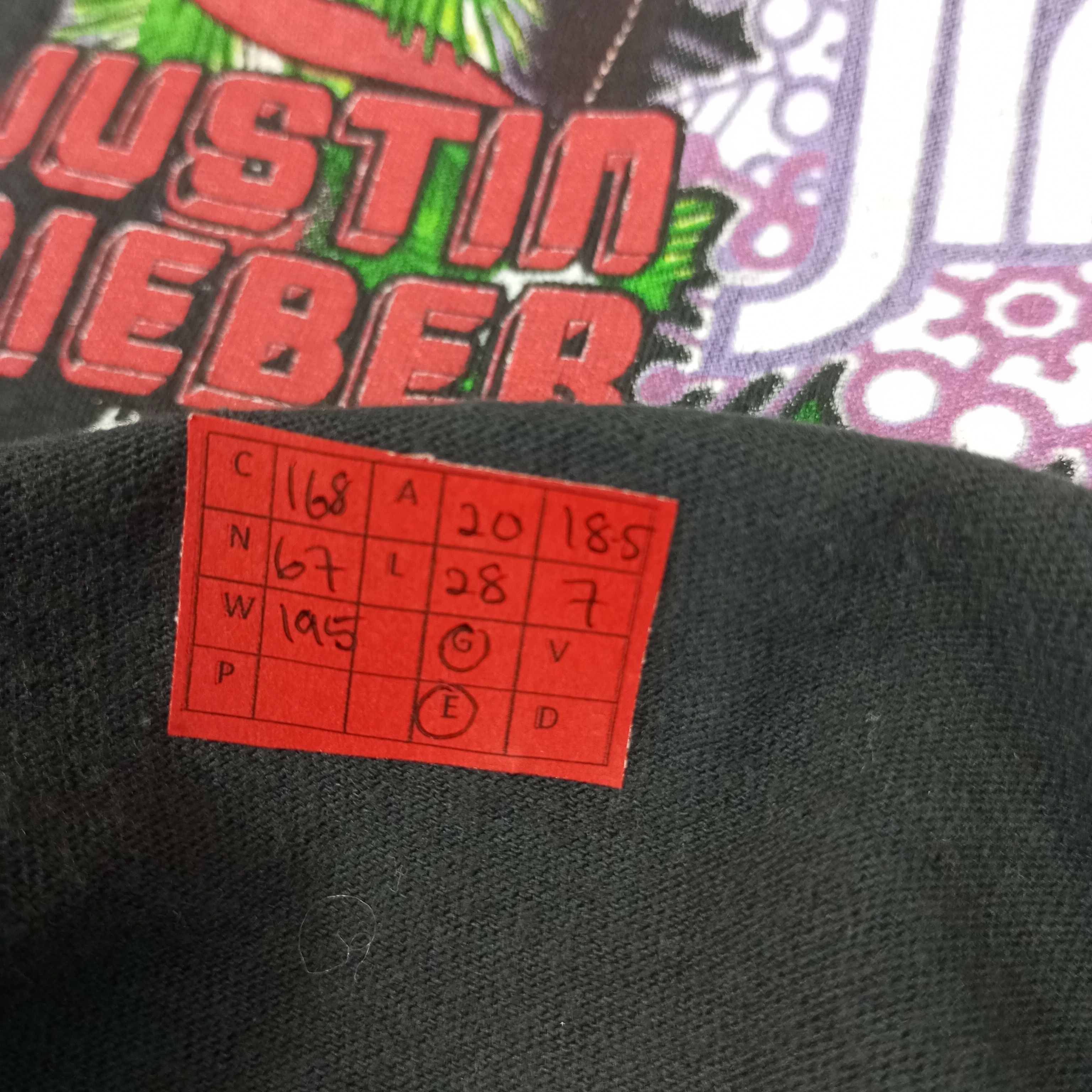 Band Tees × Justin Bieber × Vintage Jingle Ball Justin Bieber Salena Gomez Singer Music Tshirt Size US M / EU 48-50 / 2 - 8 Thumbnail